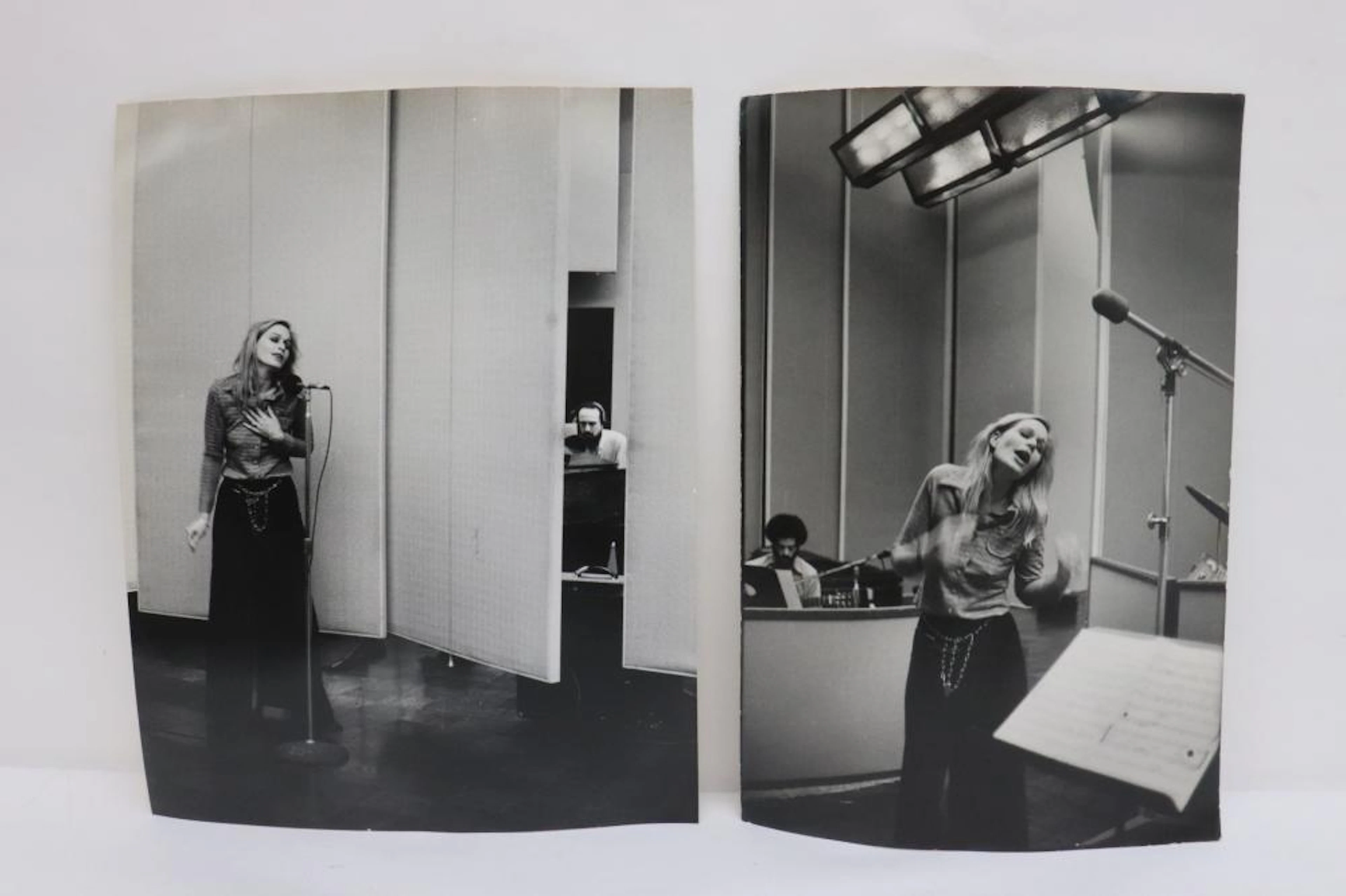 2 photos of Ms. Sally Kellerman by Alfred Eisenstaedt