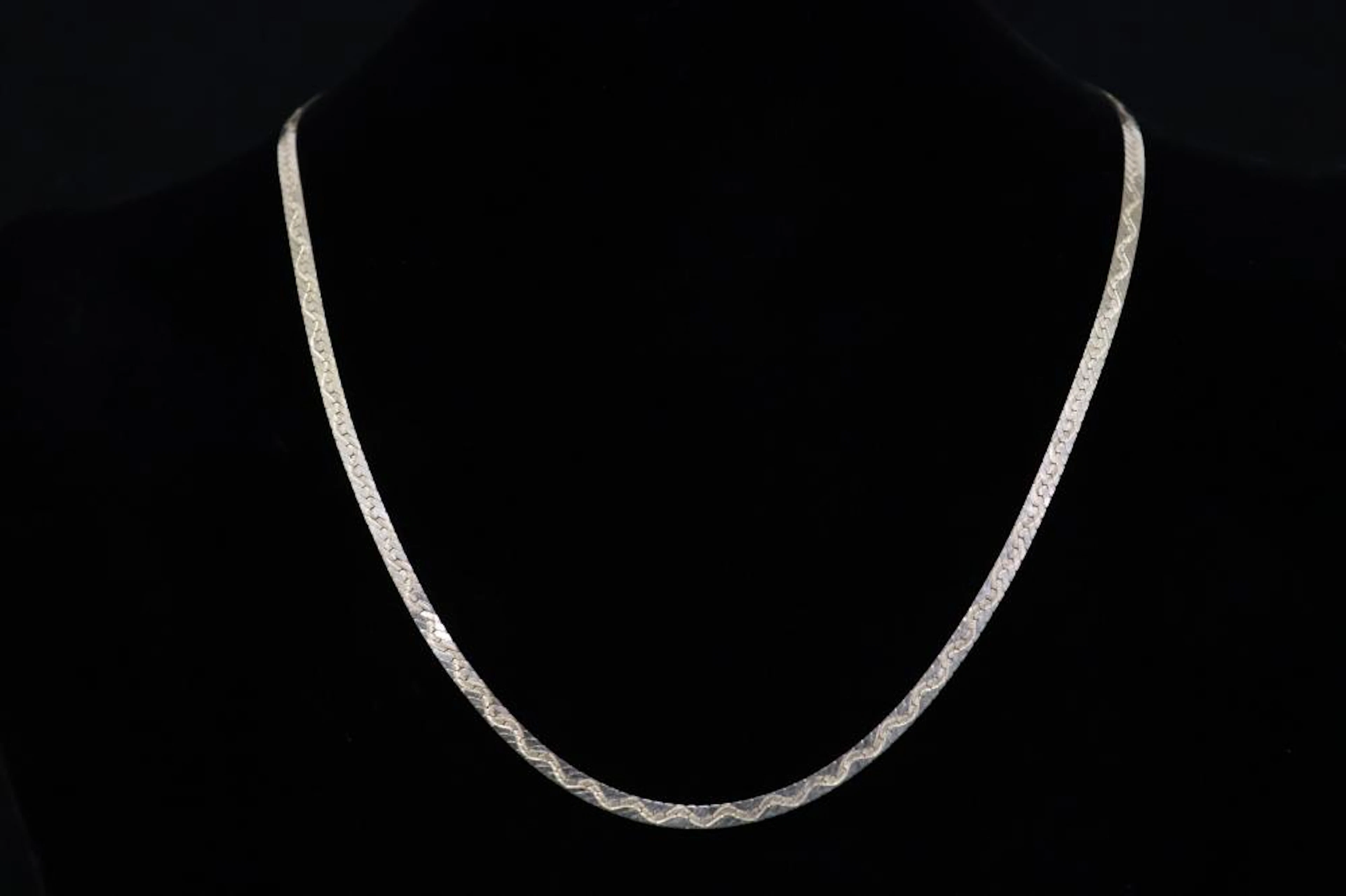 Fine 14K Y/G herringbone necklace