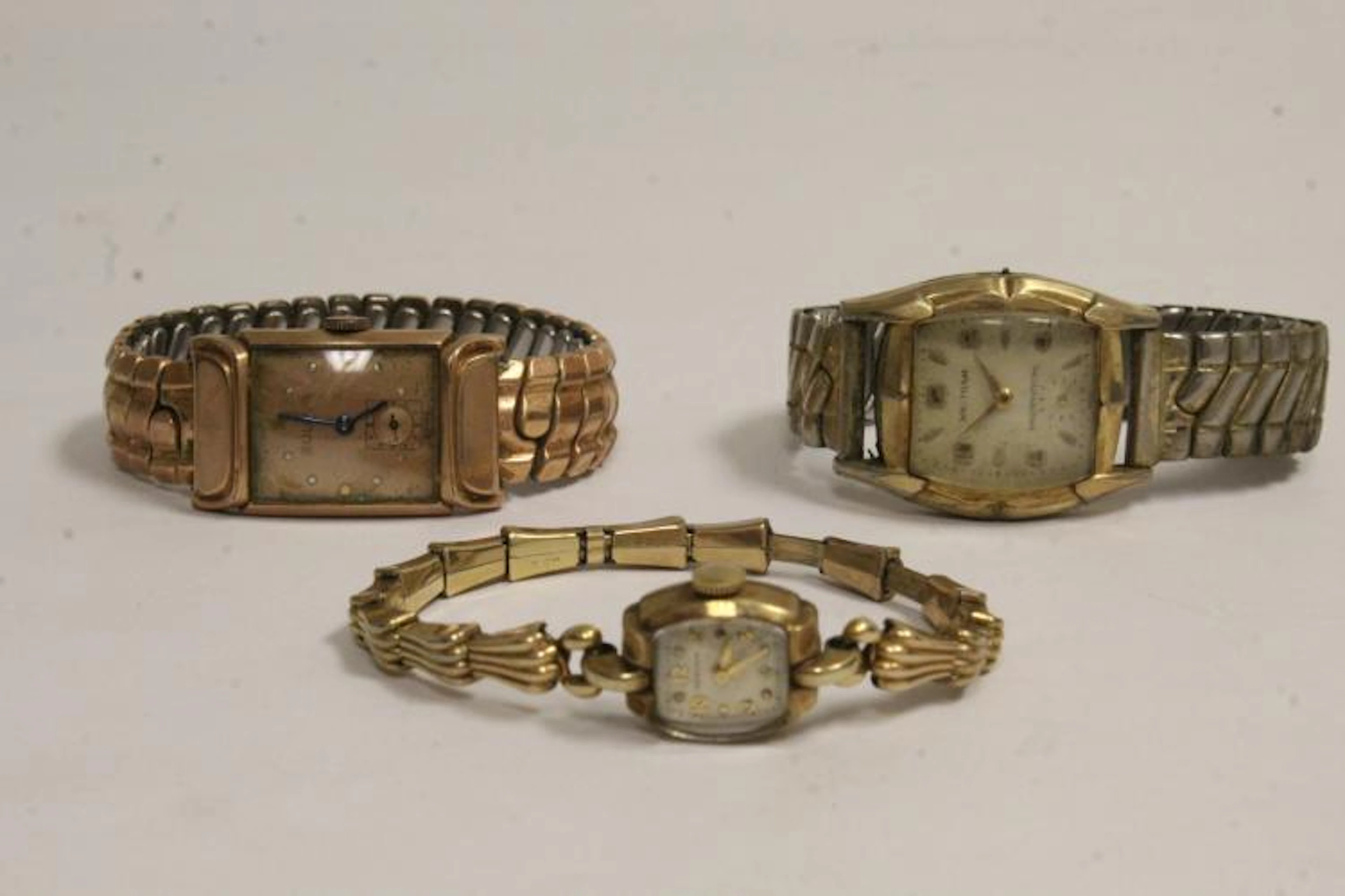 3 vintage men's and women's watches