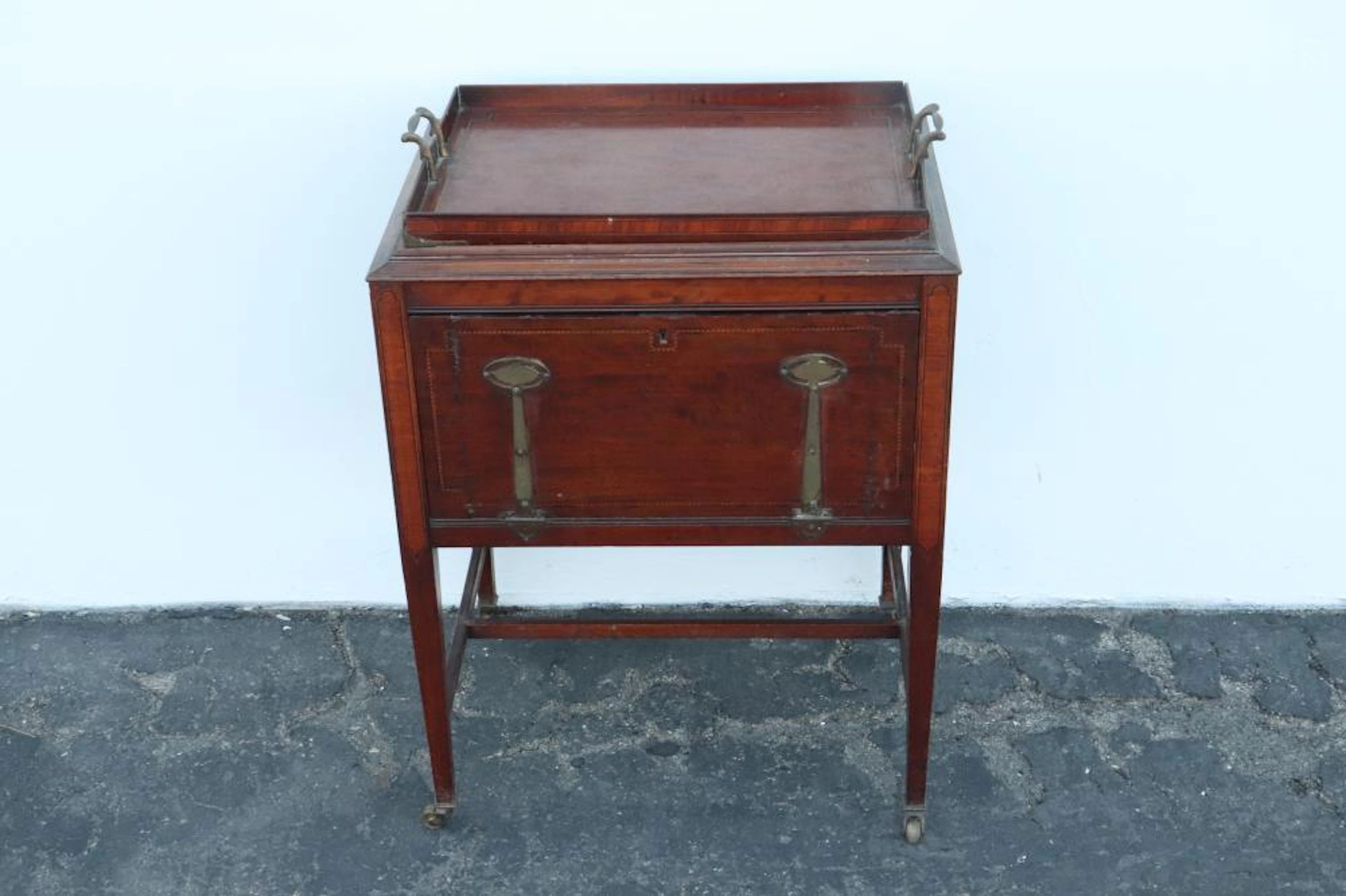 18th/19th c.mahogany inlaid silver server w/ top tray