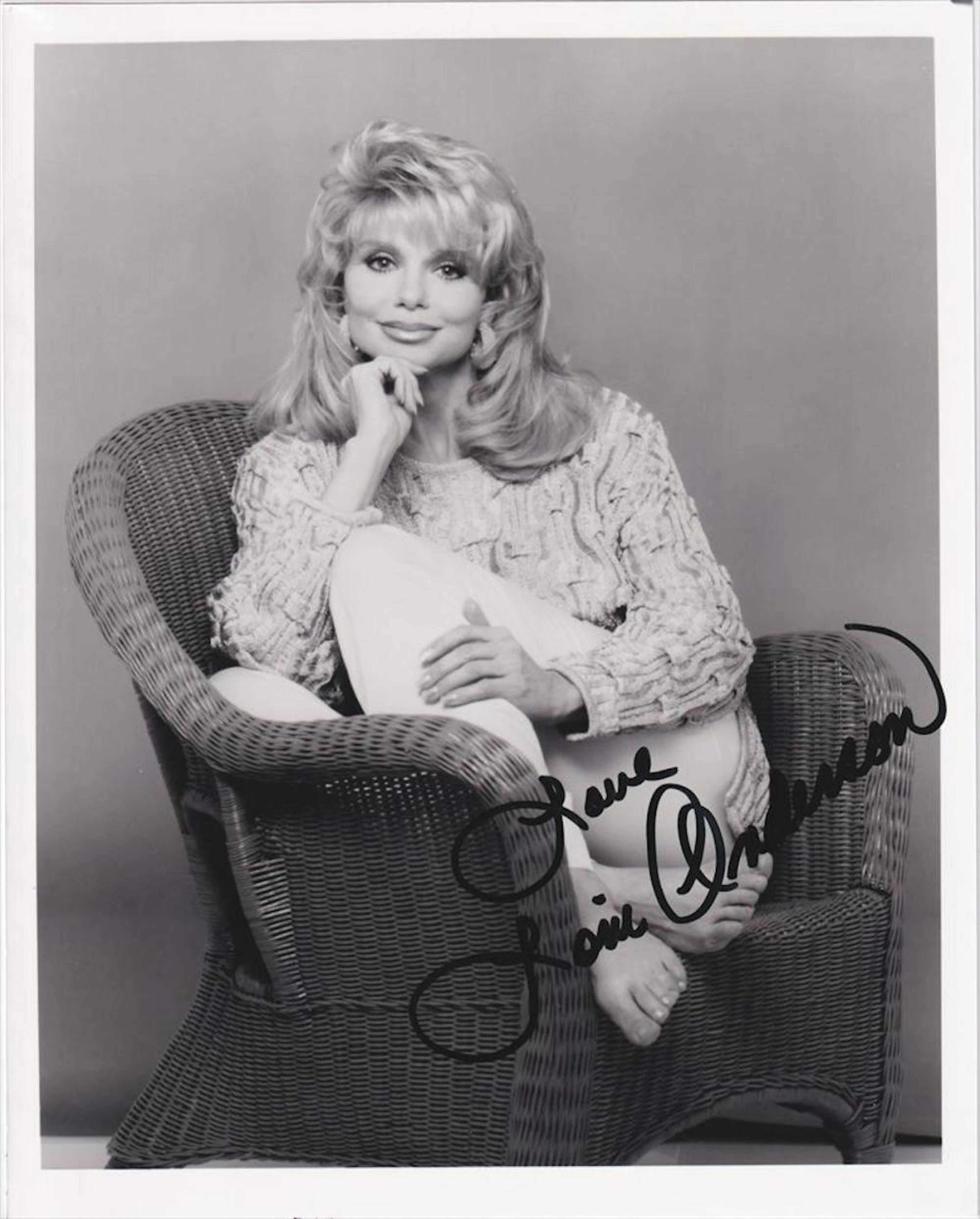 Loni Anderson - Signed 8 x 10 Photograph w/COA