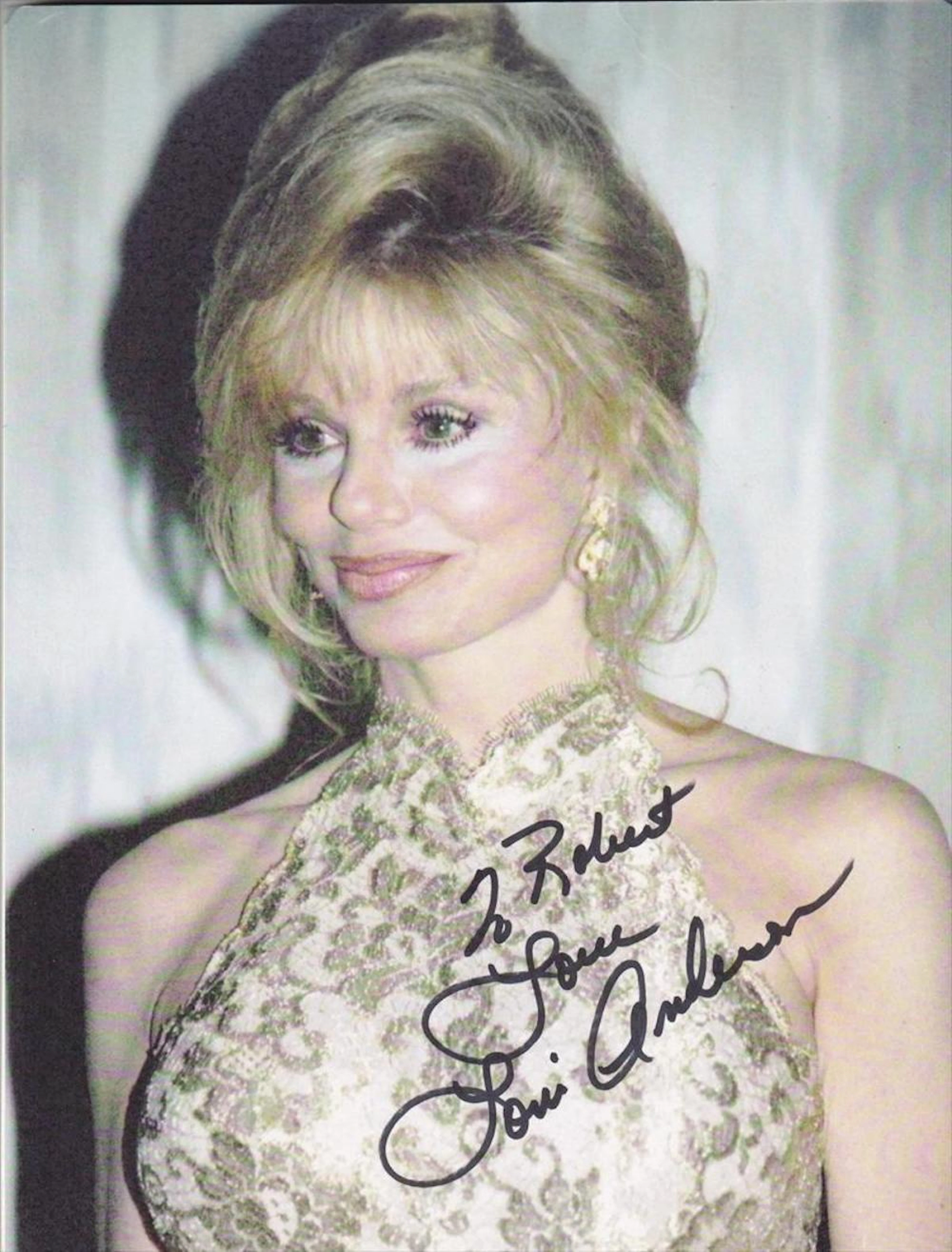 Loni Anderson - Signed 8 x 10.75 Photograph w/COA