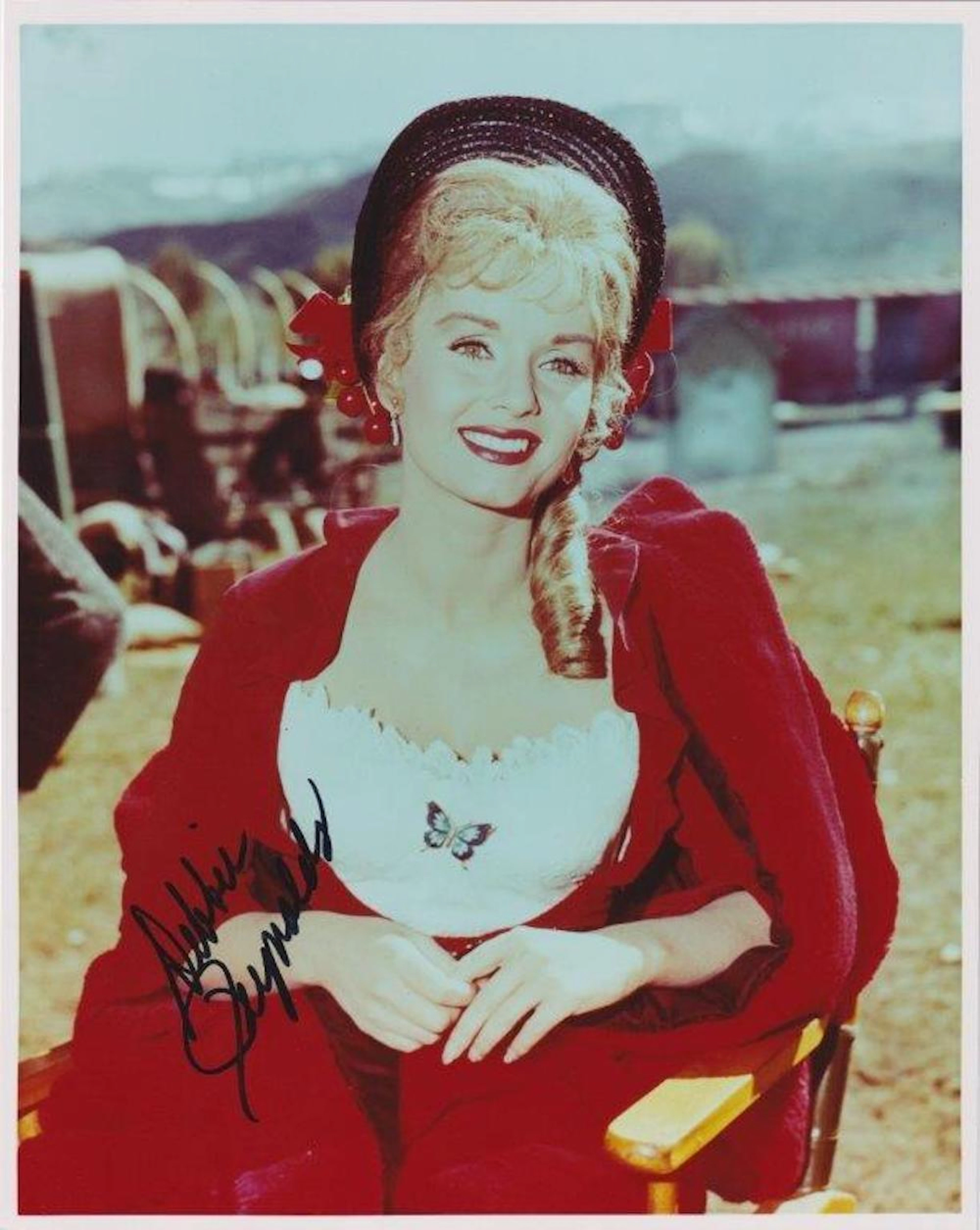 Debbie Reynolds - 8 x 10 Signed Photograph w/COA