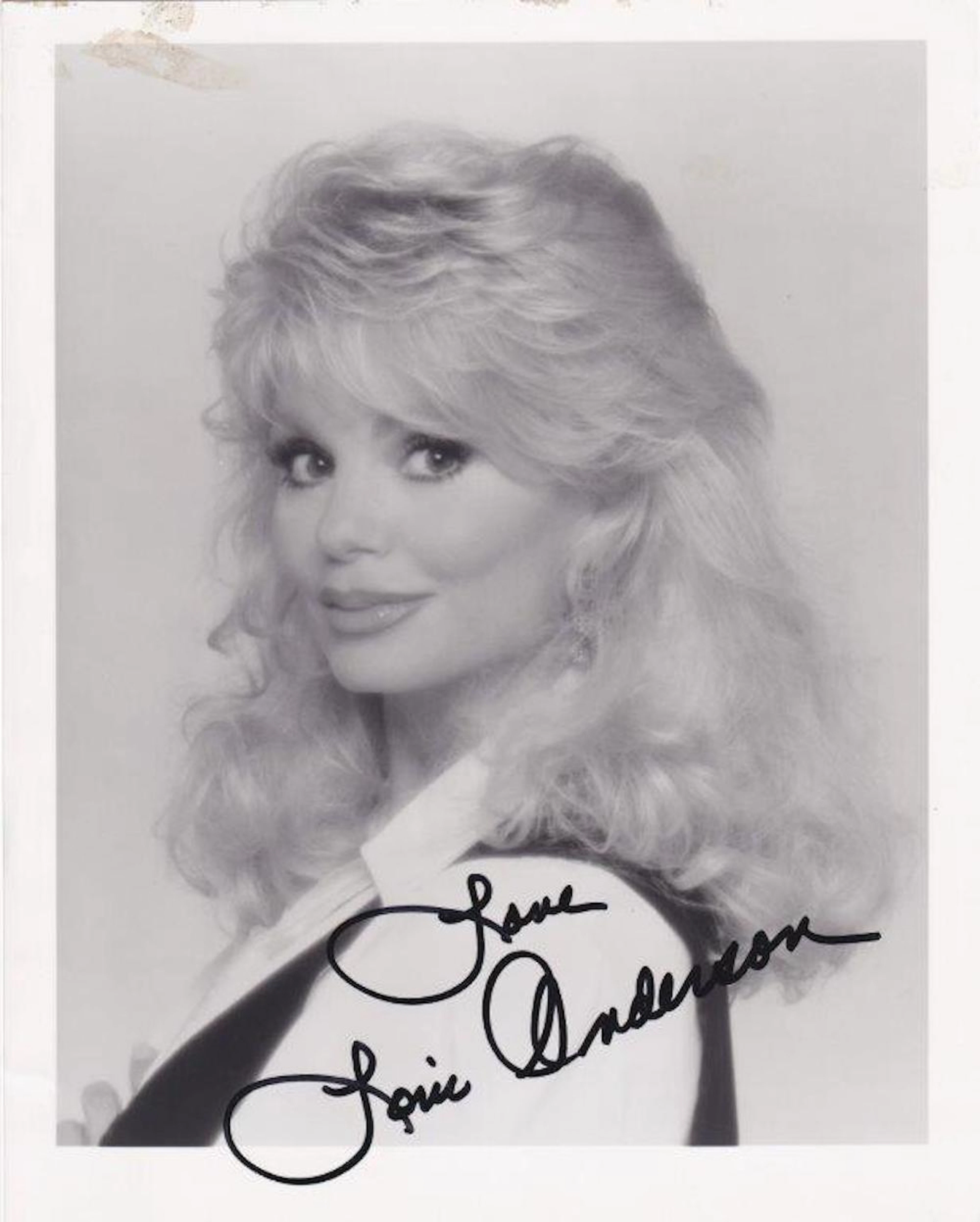 Loni Anderson - 8 x10 Signed Photograph w/COA