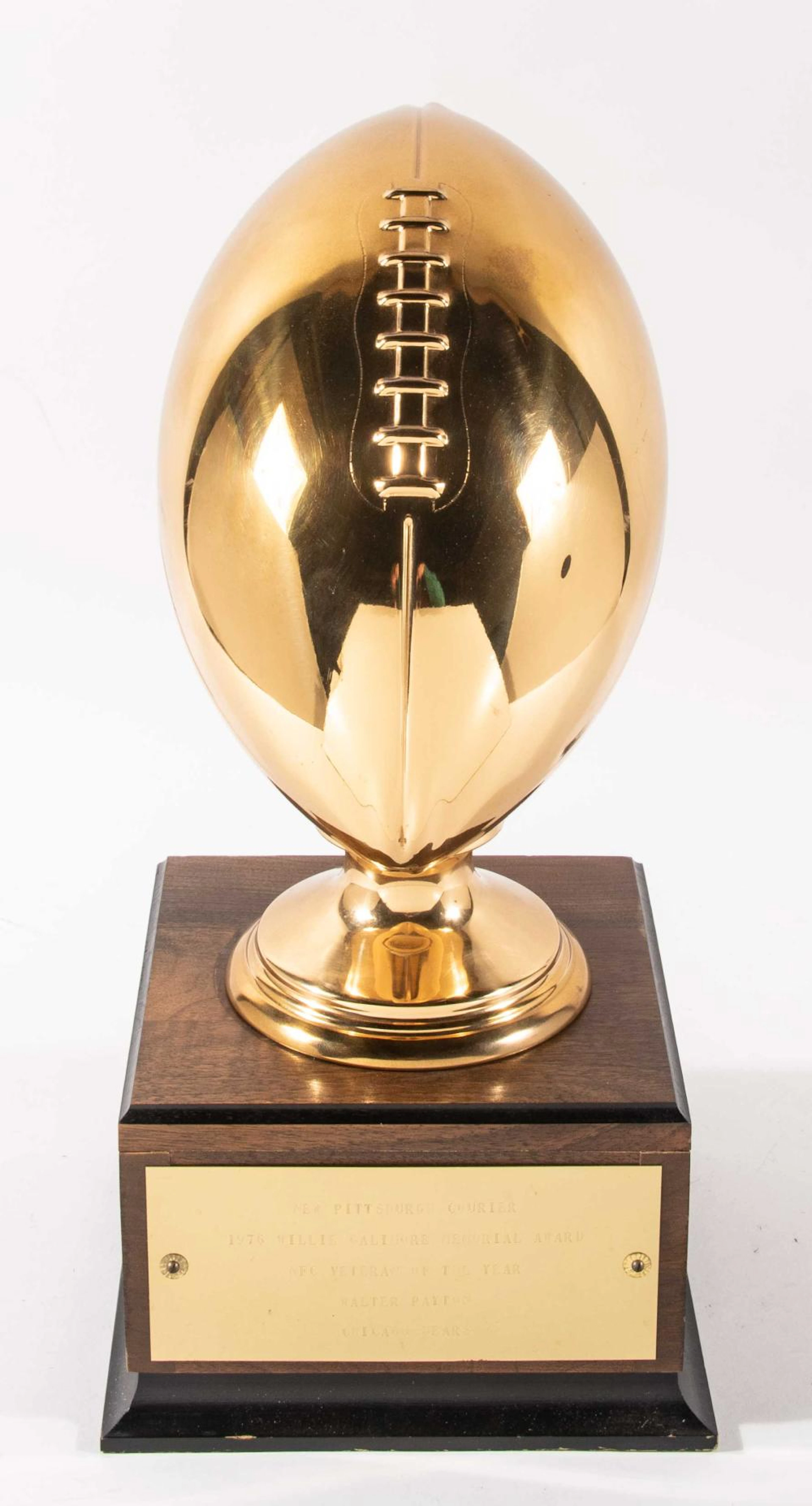 1976 Walter Payton "Willie Galimore Memorial?Veteran Of The Year" award.