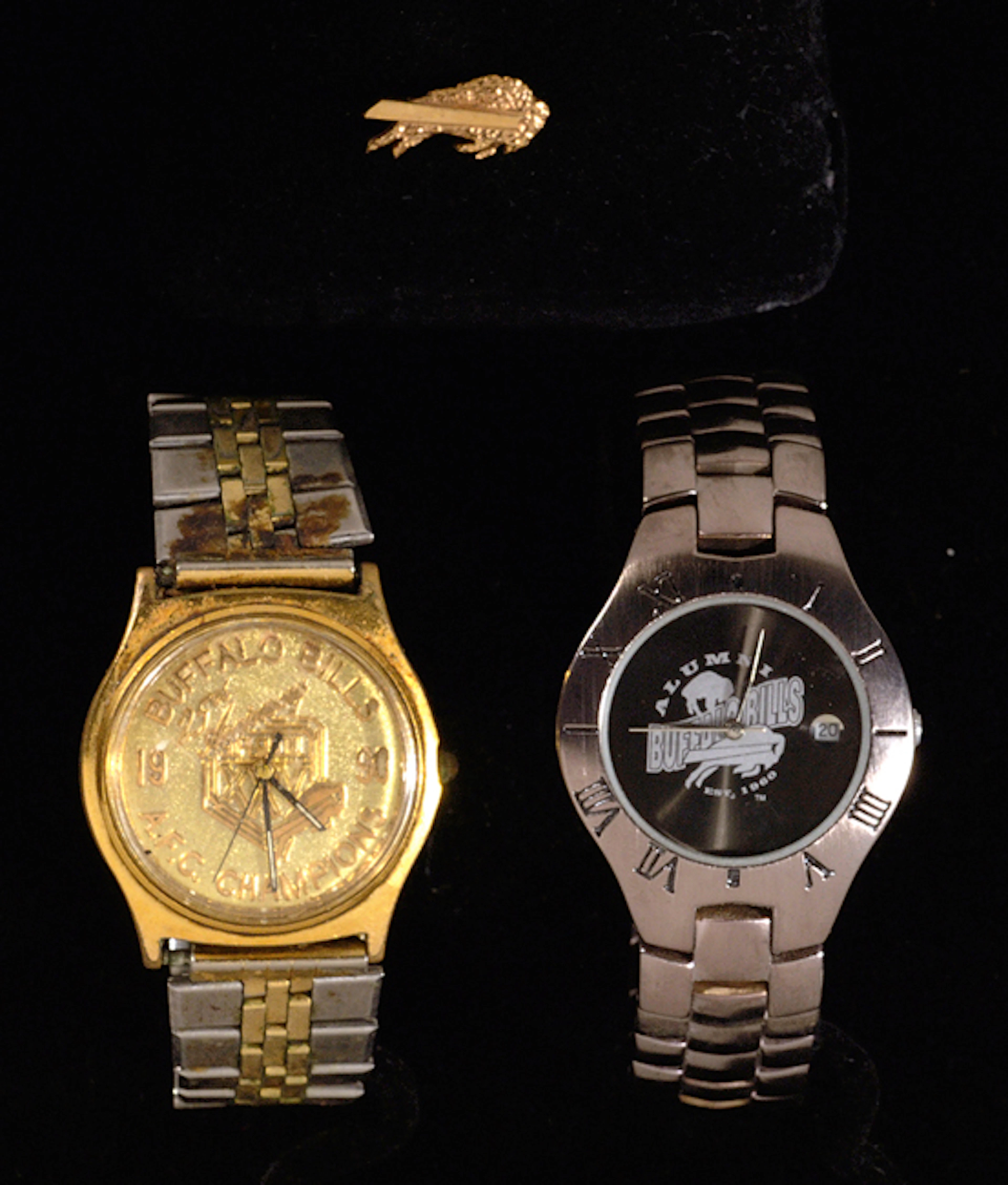 Lot of (2) Buffalo Bills watches and 14K gold lapel pin...