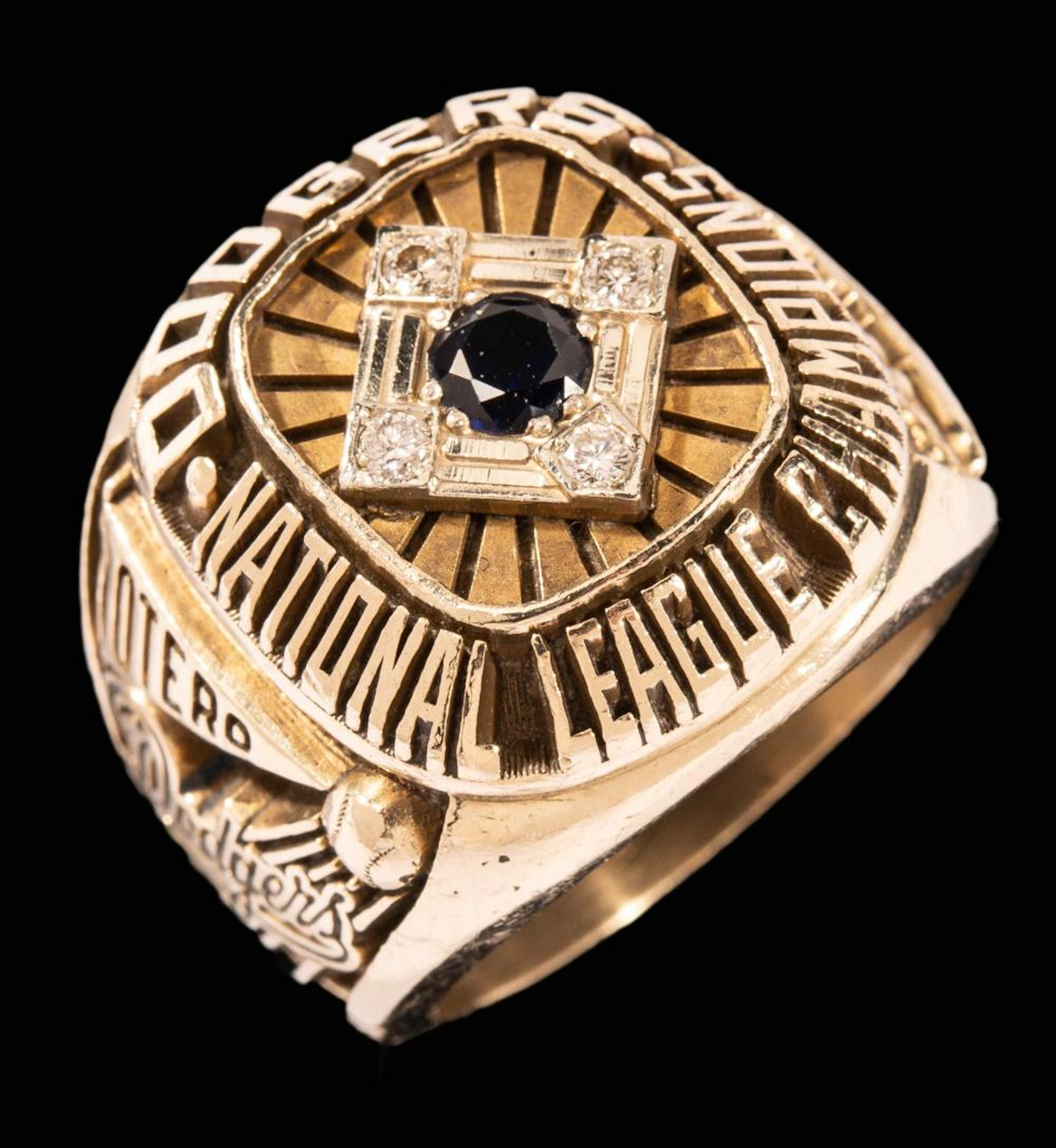 1977 Reggie Otero Los Angeles Dodgers NL Championship ring.
