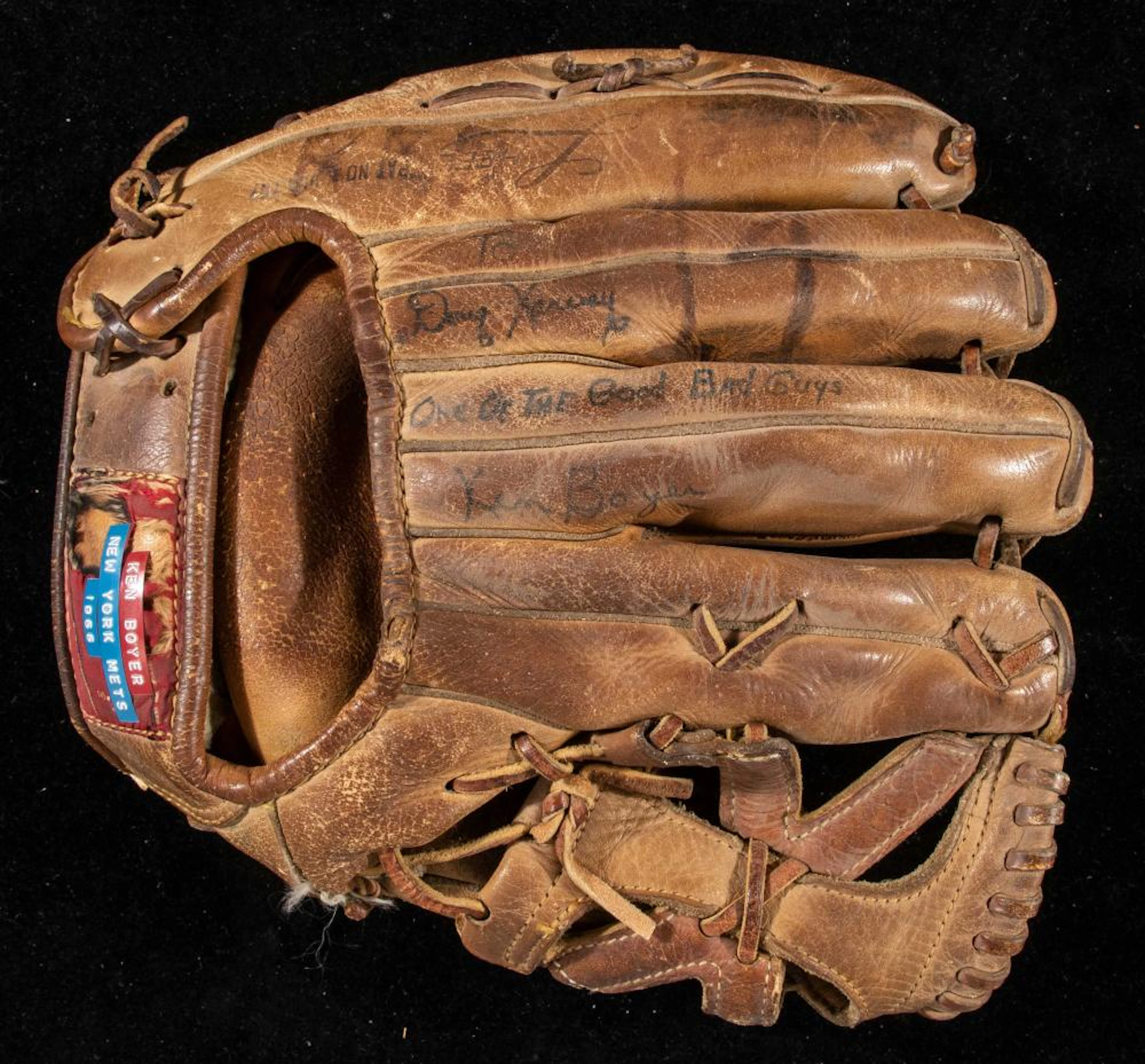 Ken Boyer autographed professional model baseball glove c.1966.