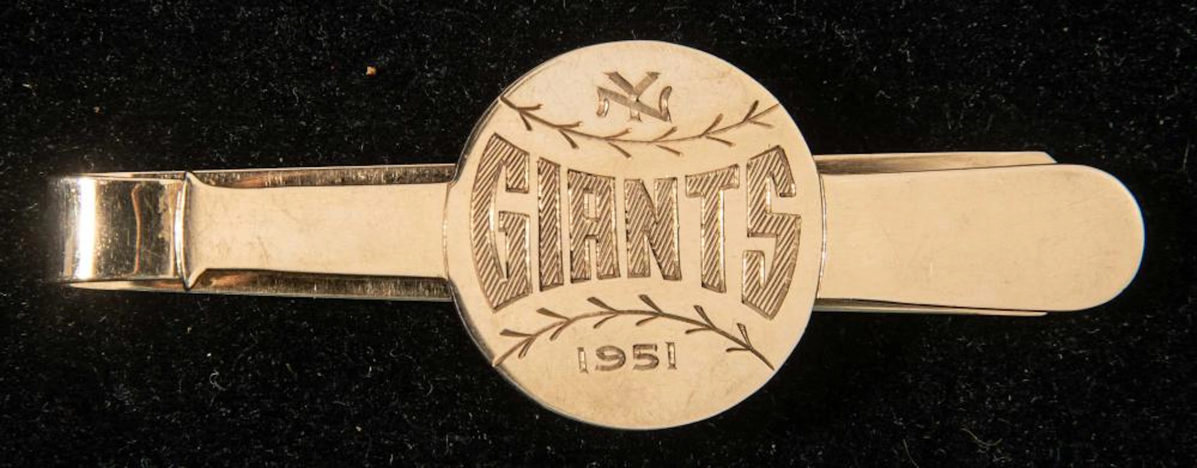 1951 New York Giants 14K gold moneyclip.