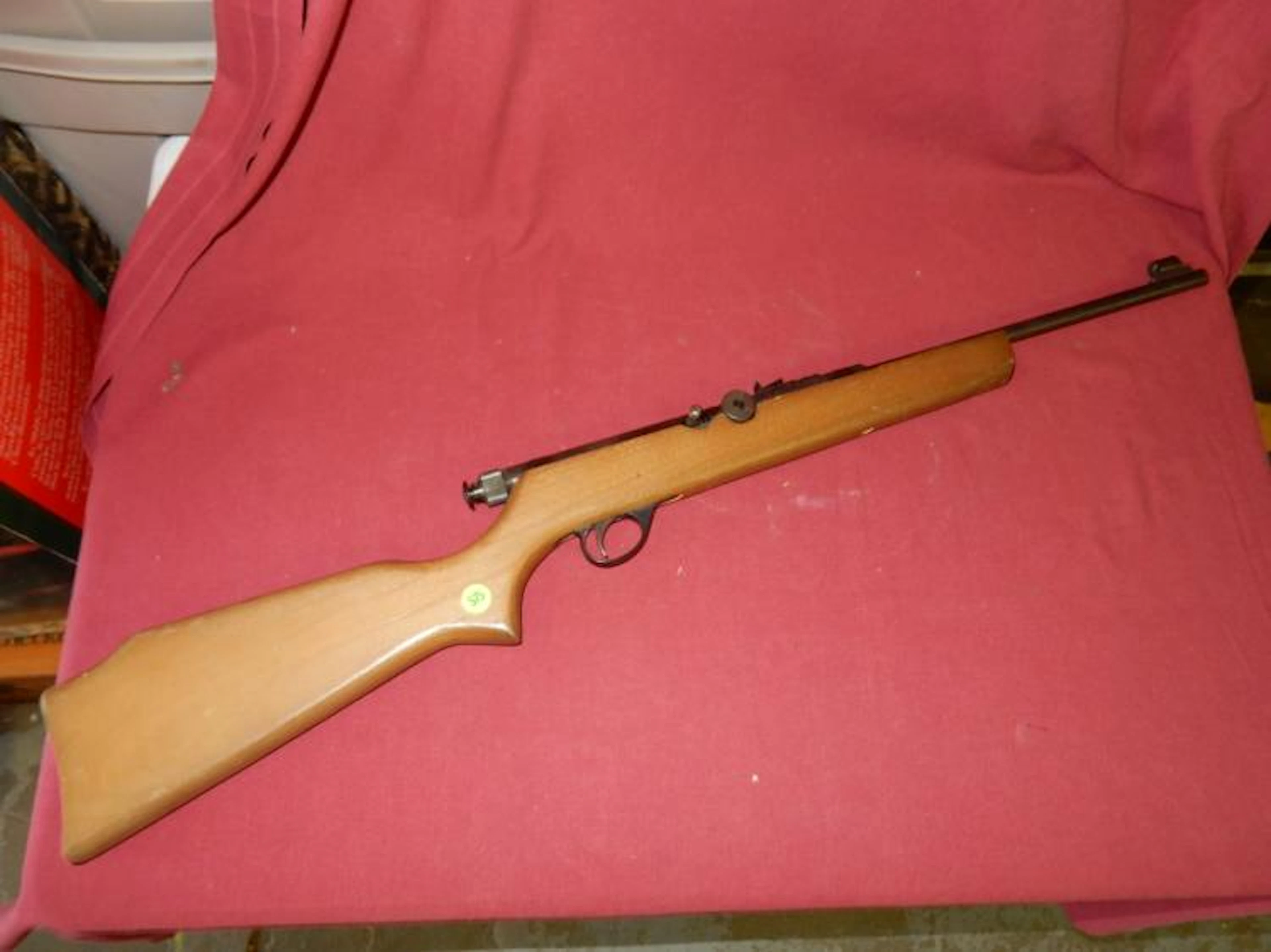 Vintage Crosman Pell Master 707 .177 CO2 pellet rifle