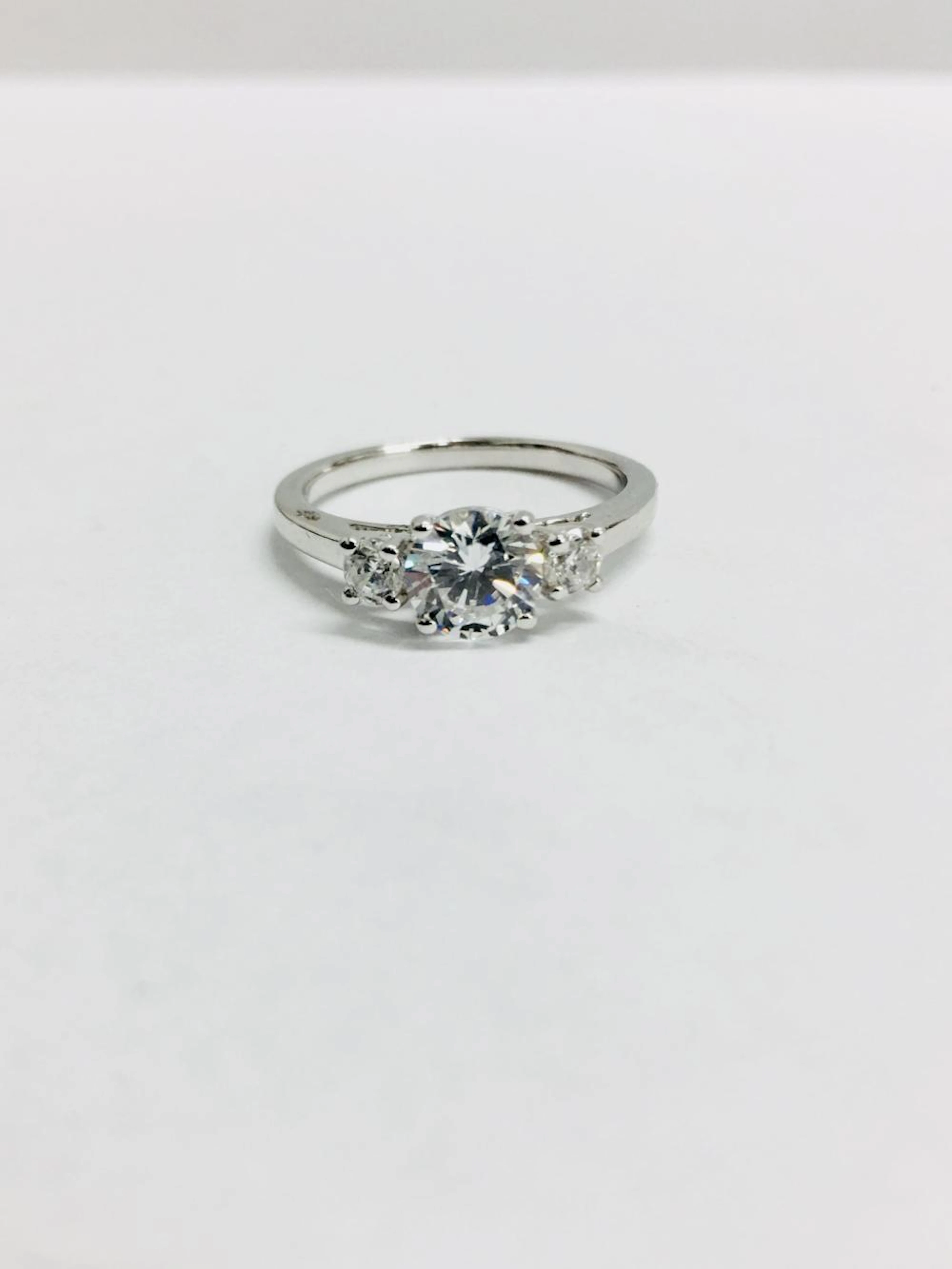 18ct white gold Halo style Diamond ring,0.50ct brilliant...