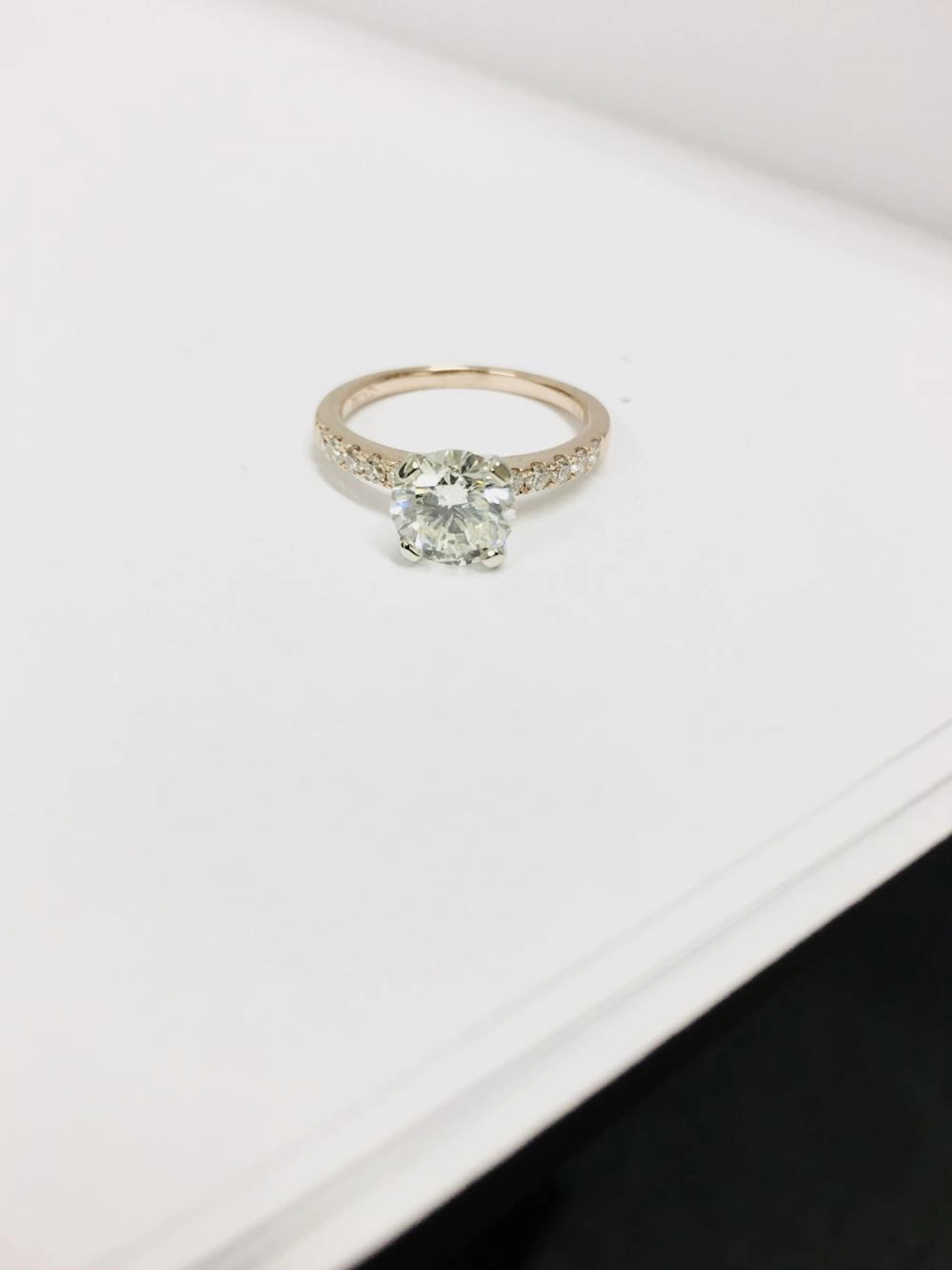 Platinum Pearshape 1ct diamond solitaire ring,1.04ctct Pearshape diamond
