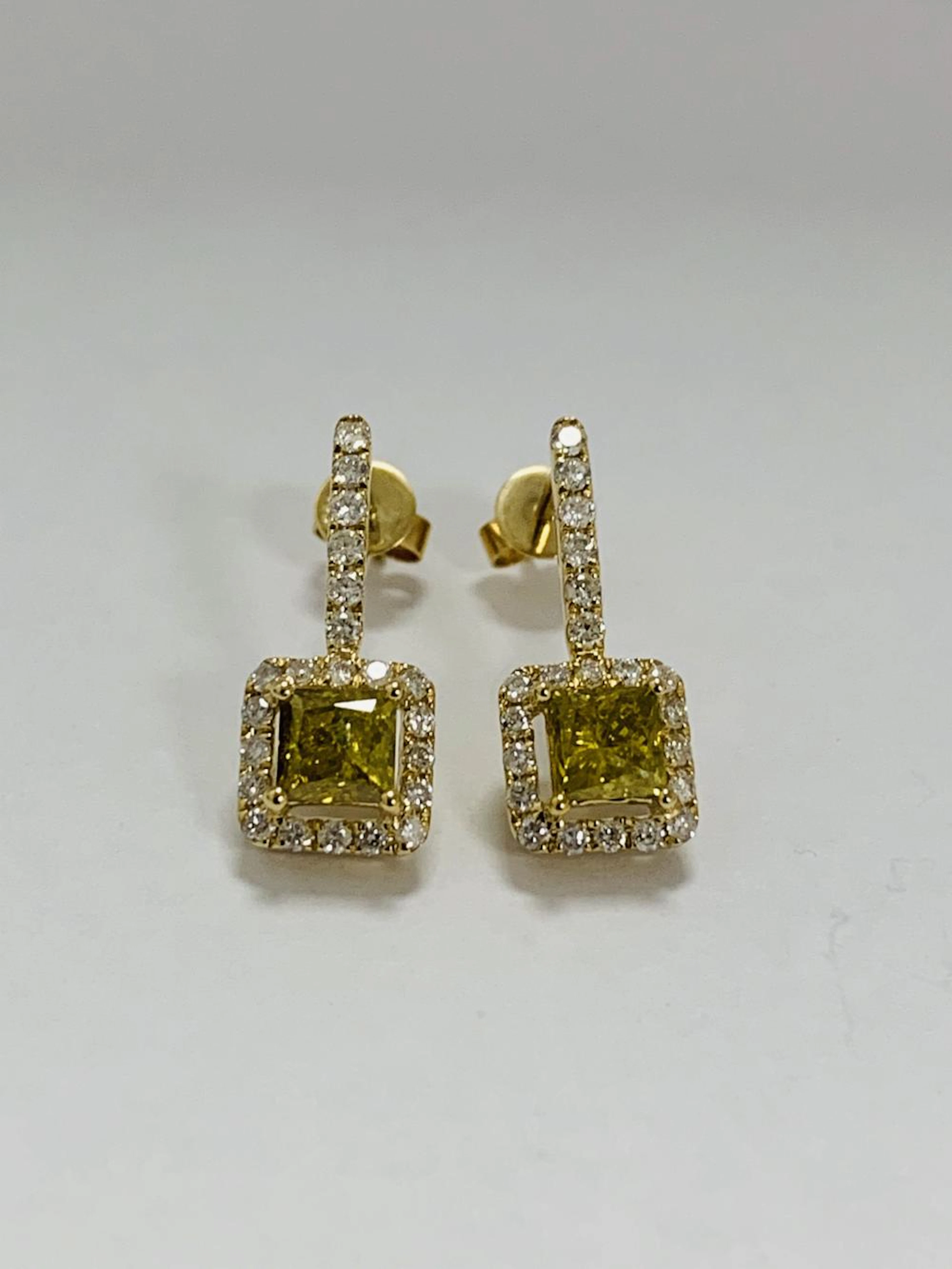 14K YELLOW GOLD PAIR OF EARRINGS