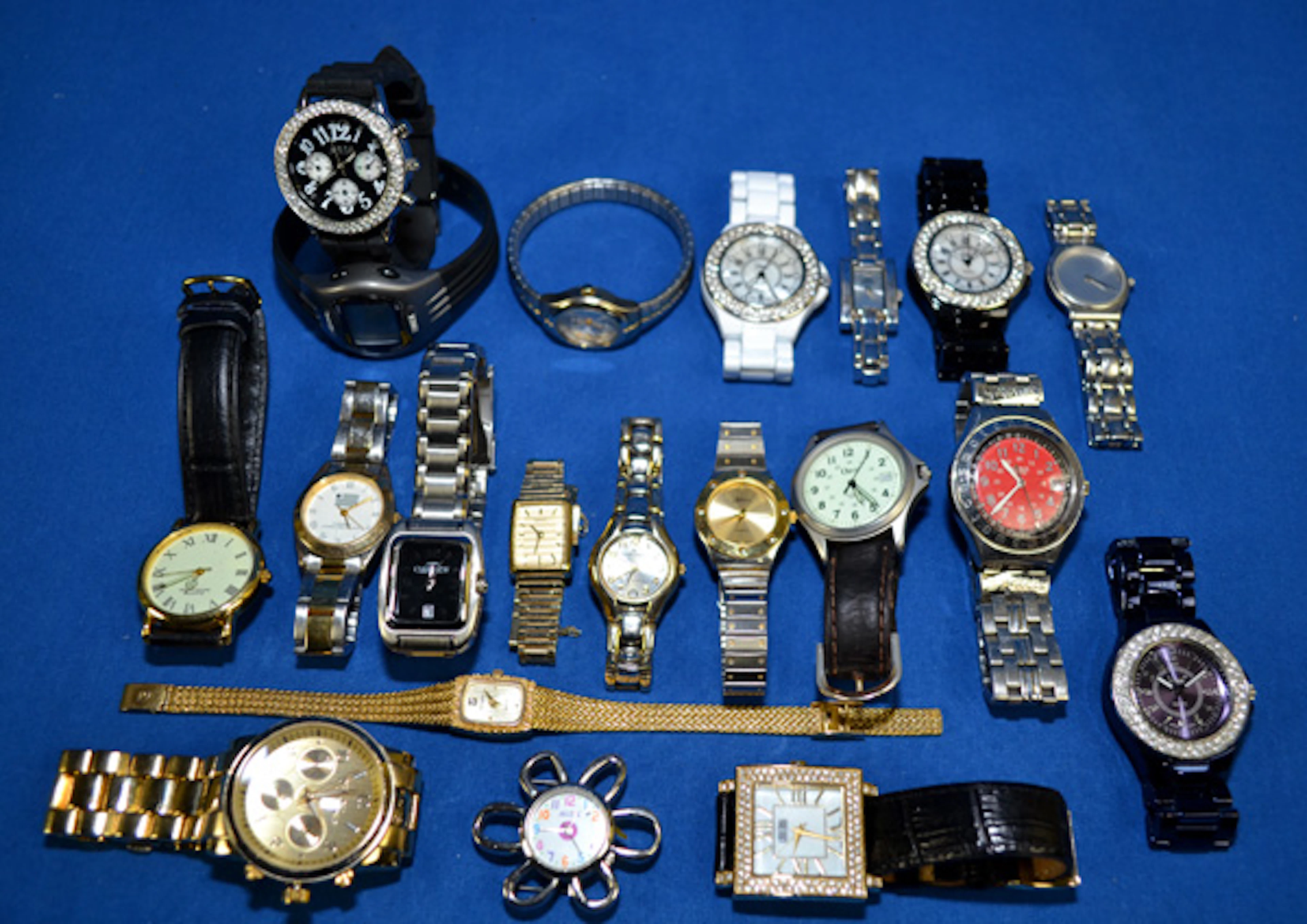 20pcs ASSORTED LADY'S AND GENTLEMAN'S WATCHES - includes Timex, Vise Versa, Orvis, Bora, Gruen, Seiko, Swatch, and more - Condition: Age appropriate wear; All items sold as is