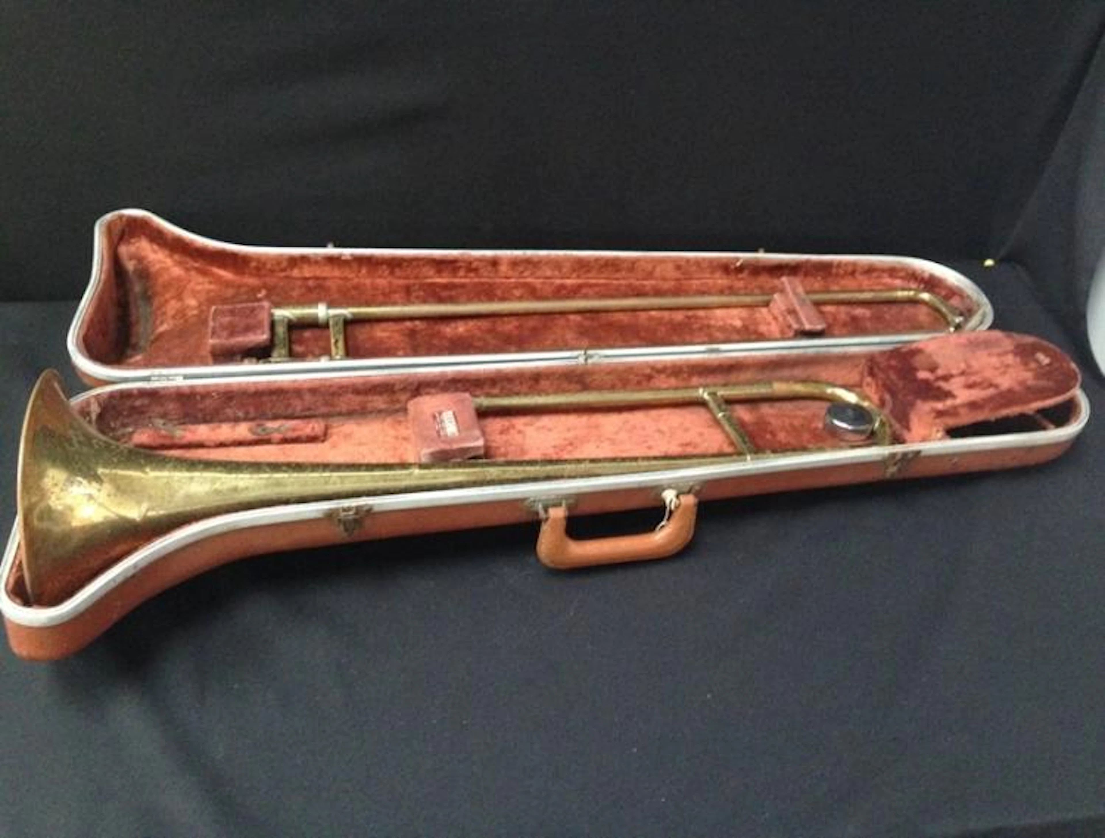 Vintage OLDS Brass Trombone w/OLDS 3 Mouthpiece.