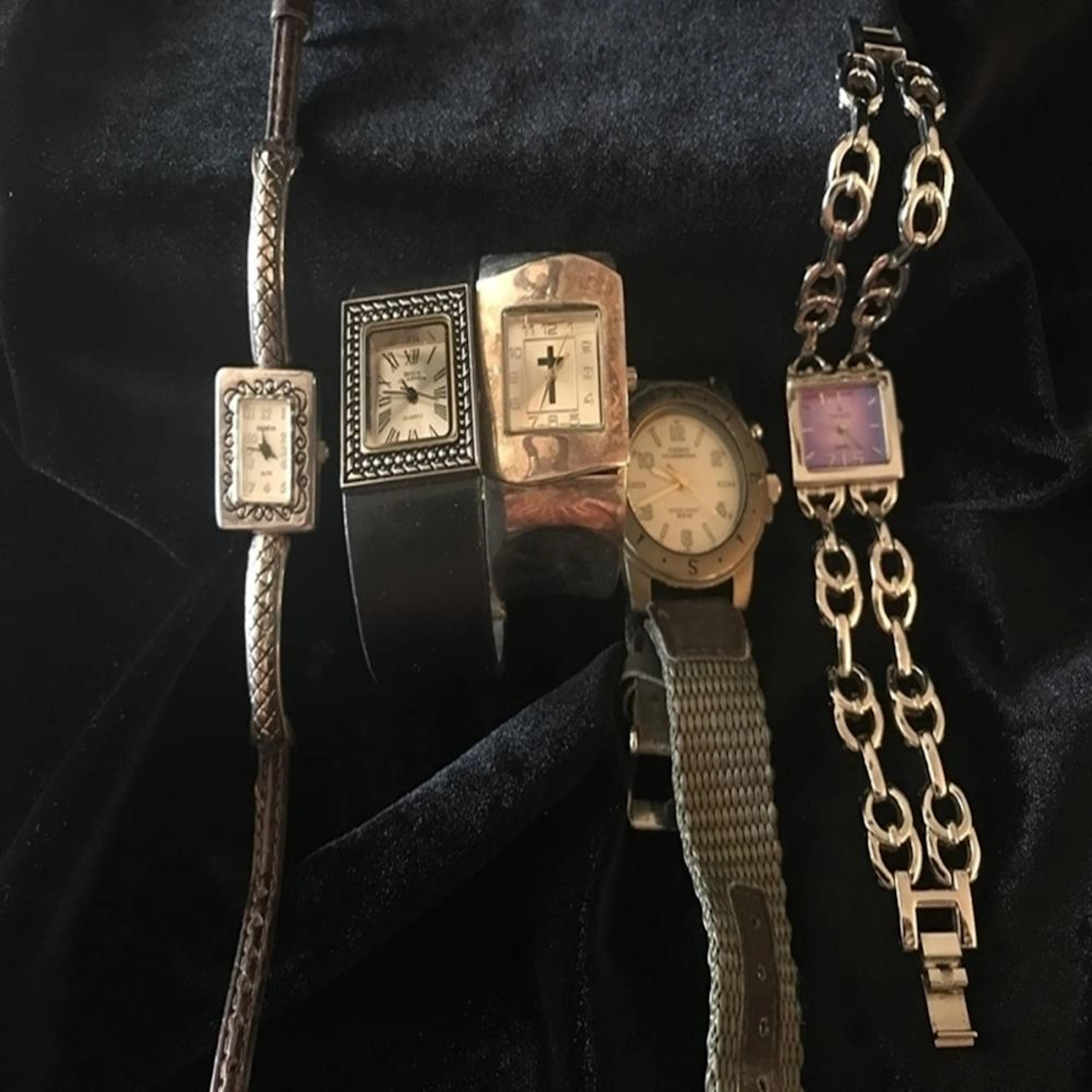 Assorted Lot of (5) Women's Watches