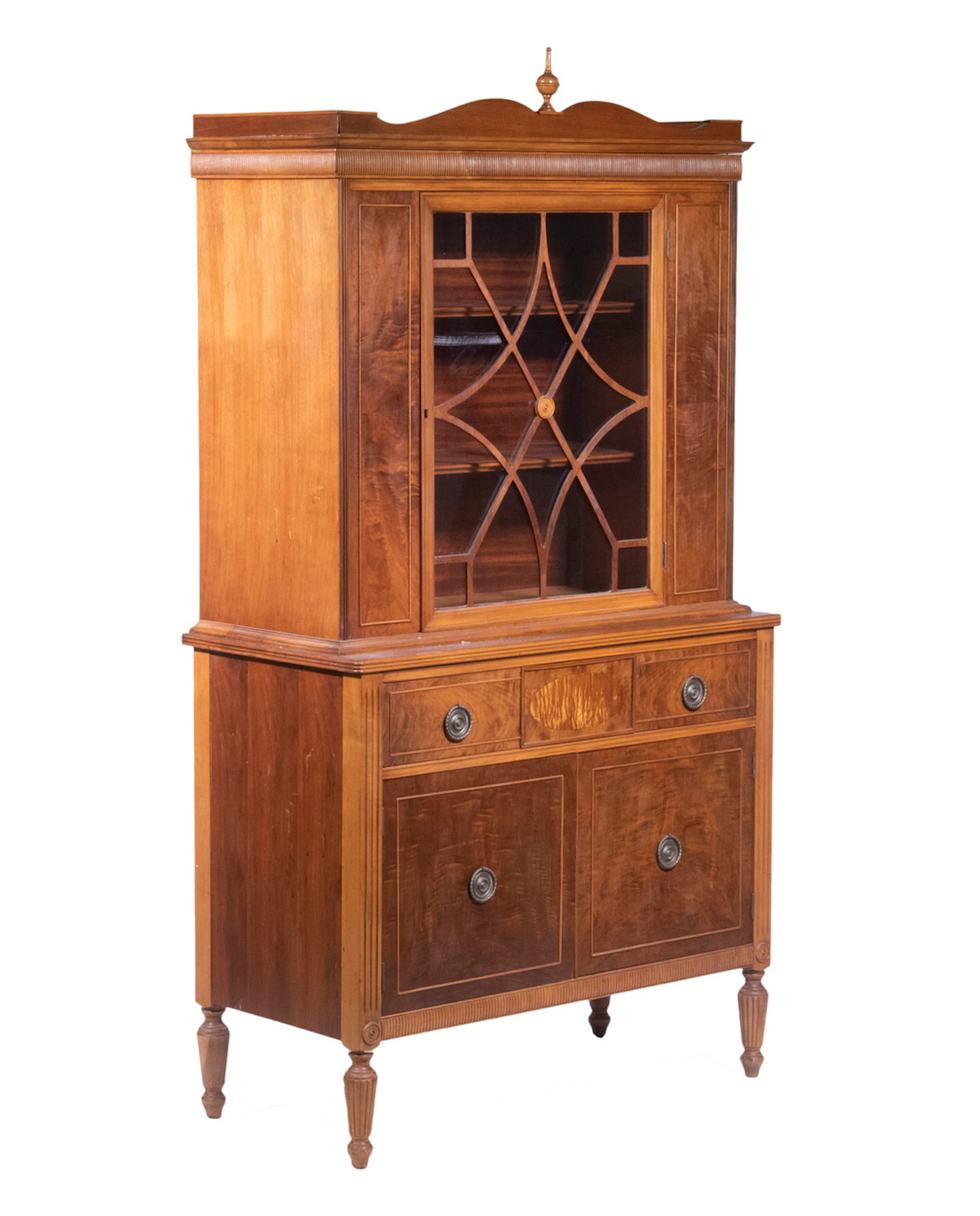 HUNTLEY FURNITURE SHERATON STYLE CHINA CABINET