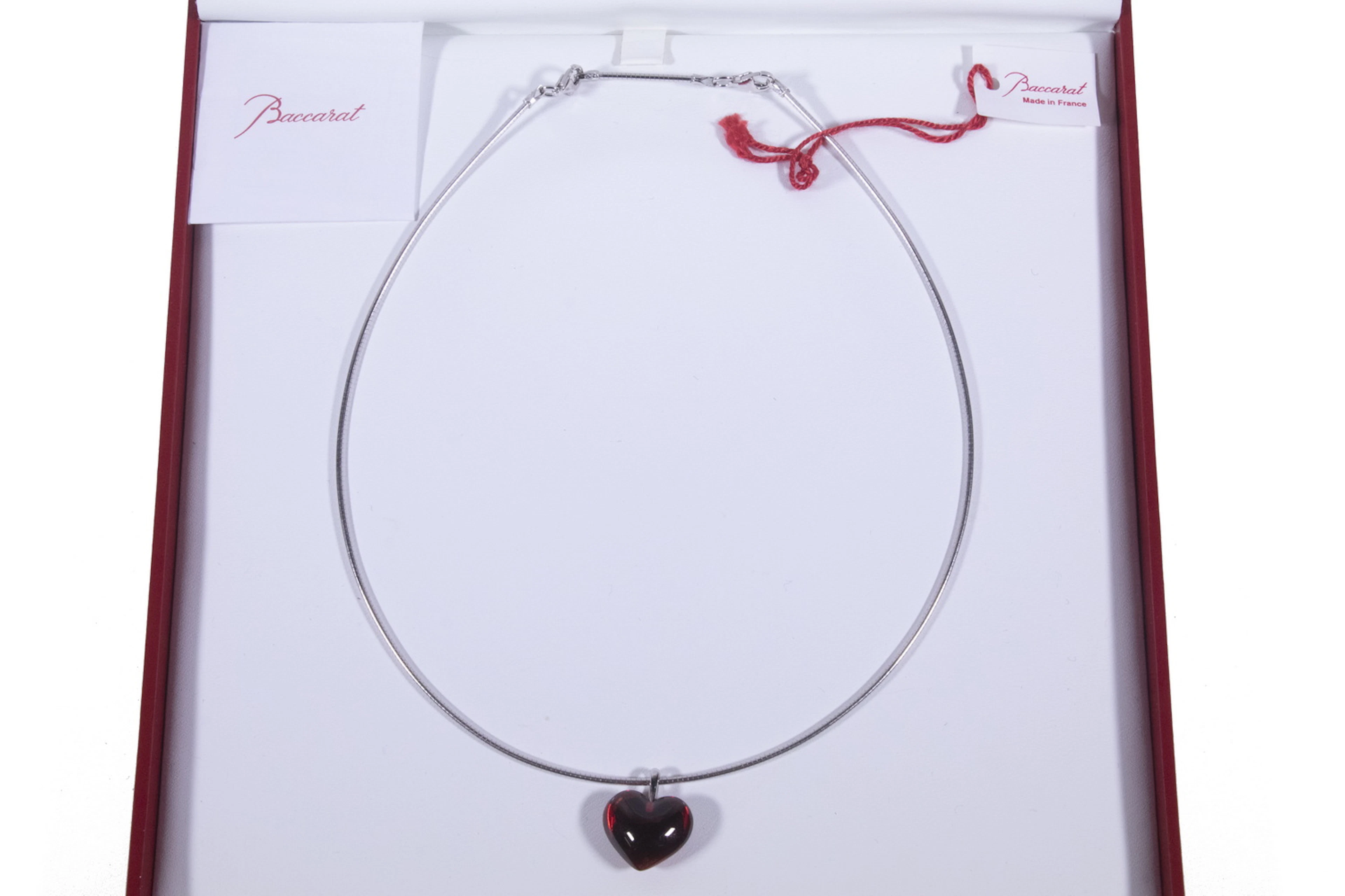 BACCARAT CRYSTAL HEART NECKLACE