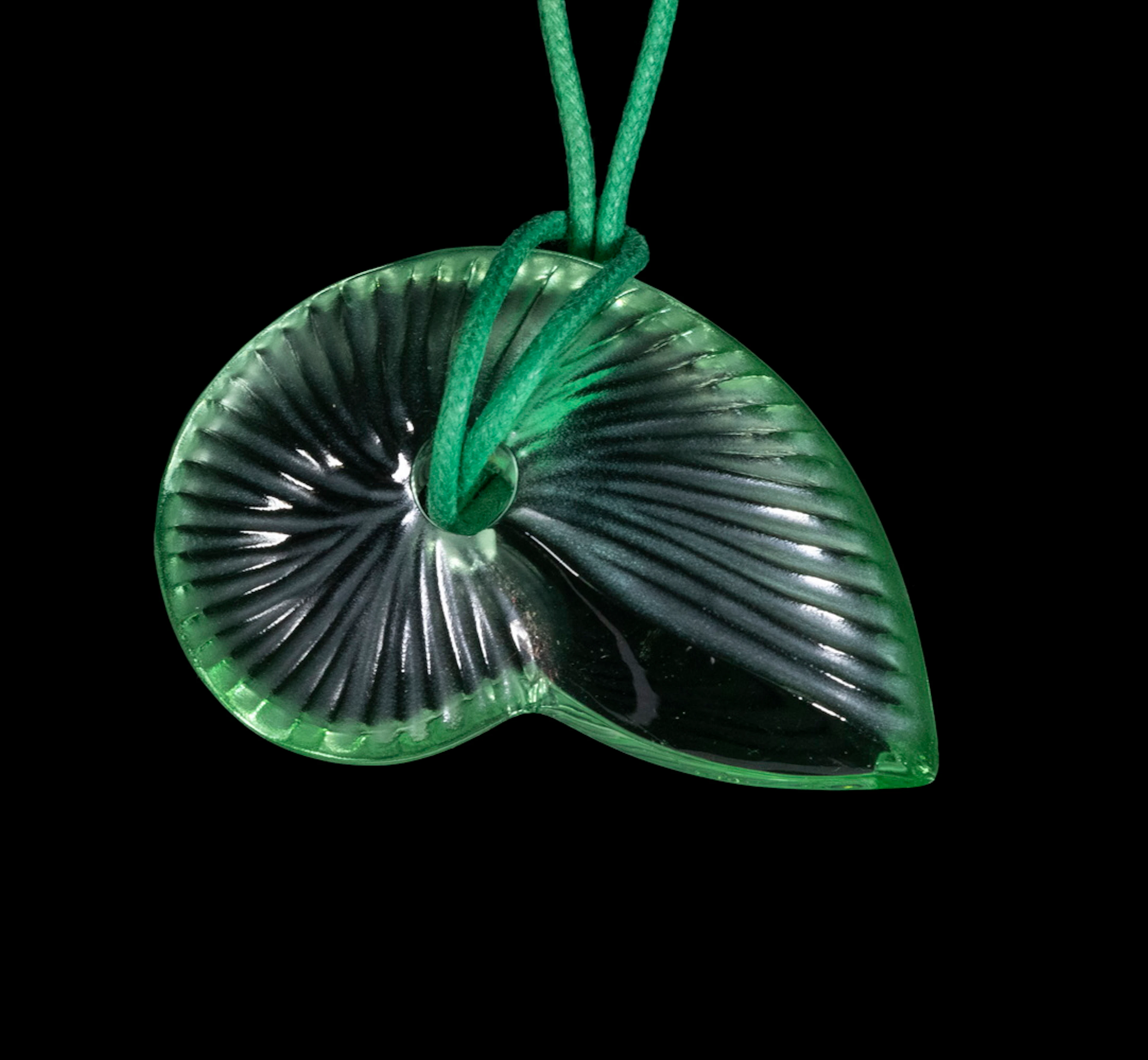 BACCARAT CRYSTAL NAUTILUS PENDANT NECKLACE