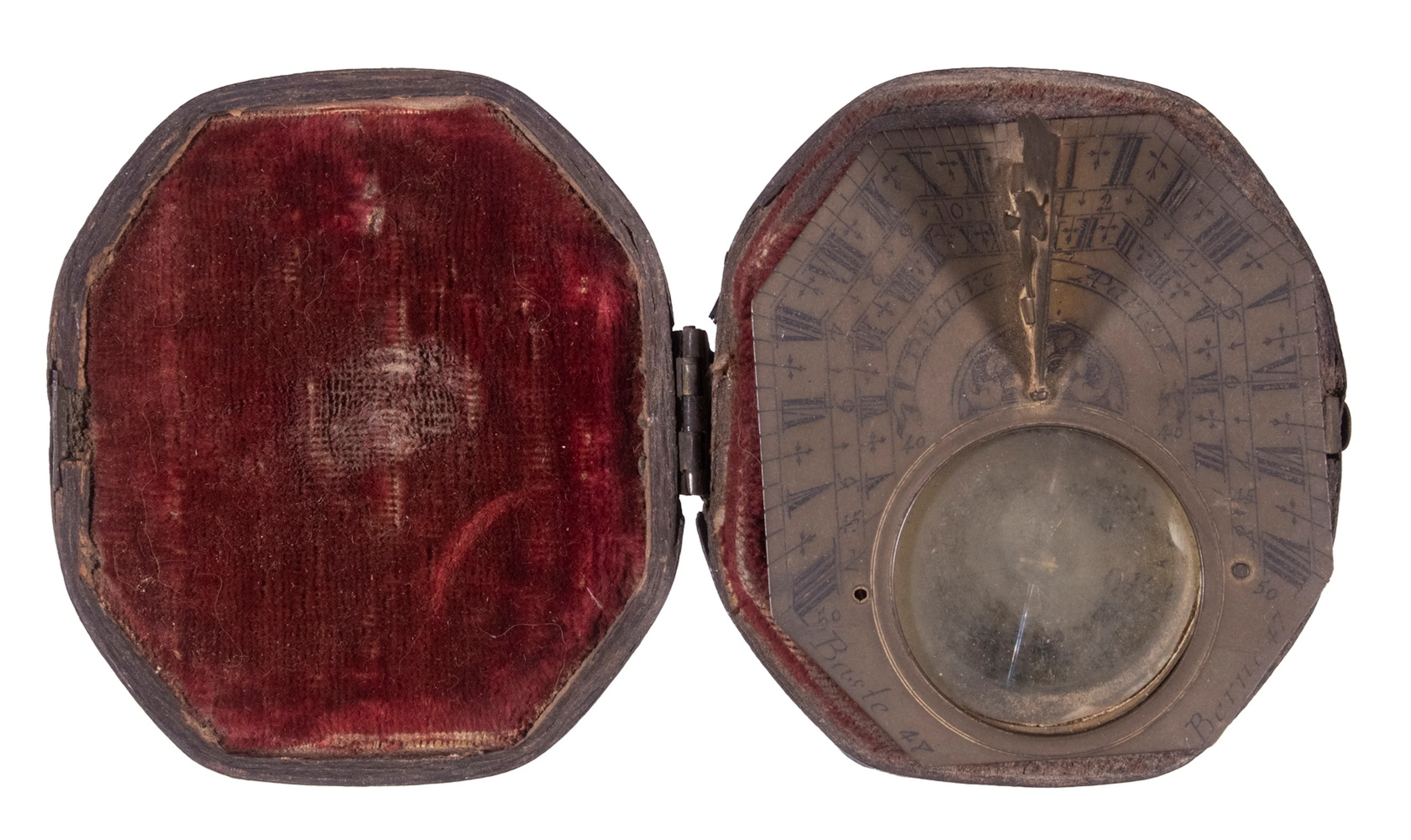 DELURE A PARIS CASED BRASS SUNDIAL & COMPASS