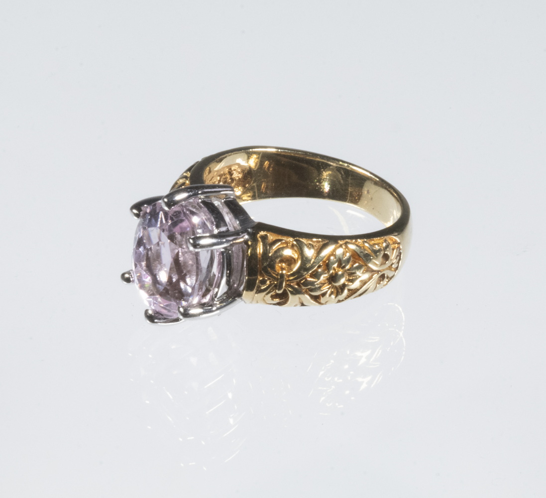 LADIES MORGANITE RING