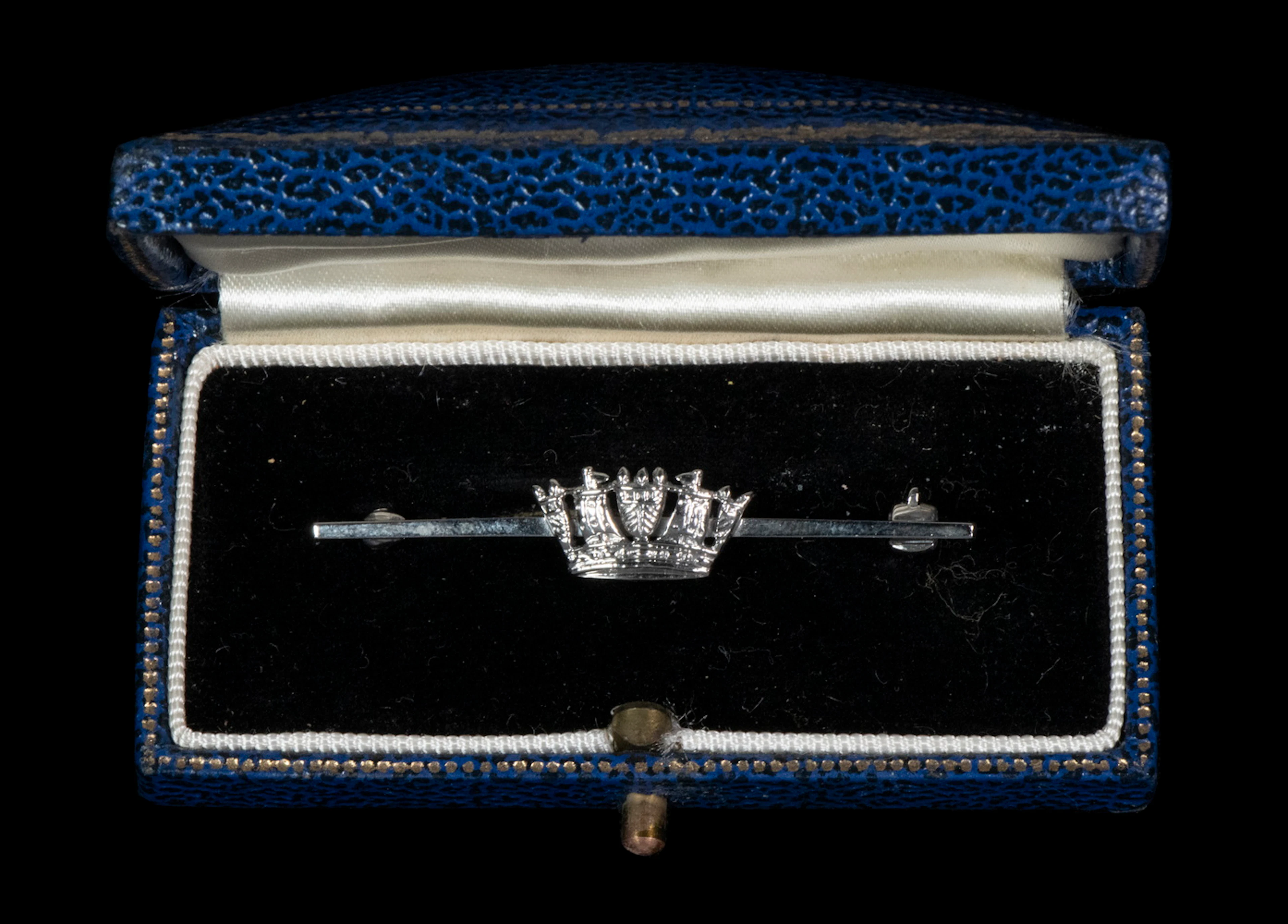 SILVER CROWN BROOCH