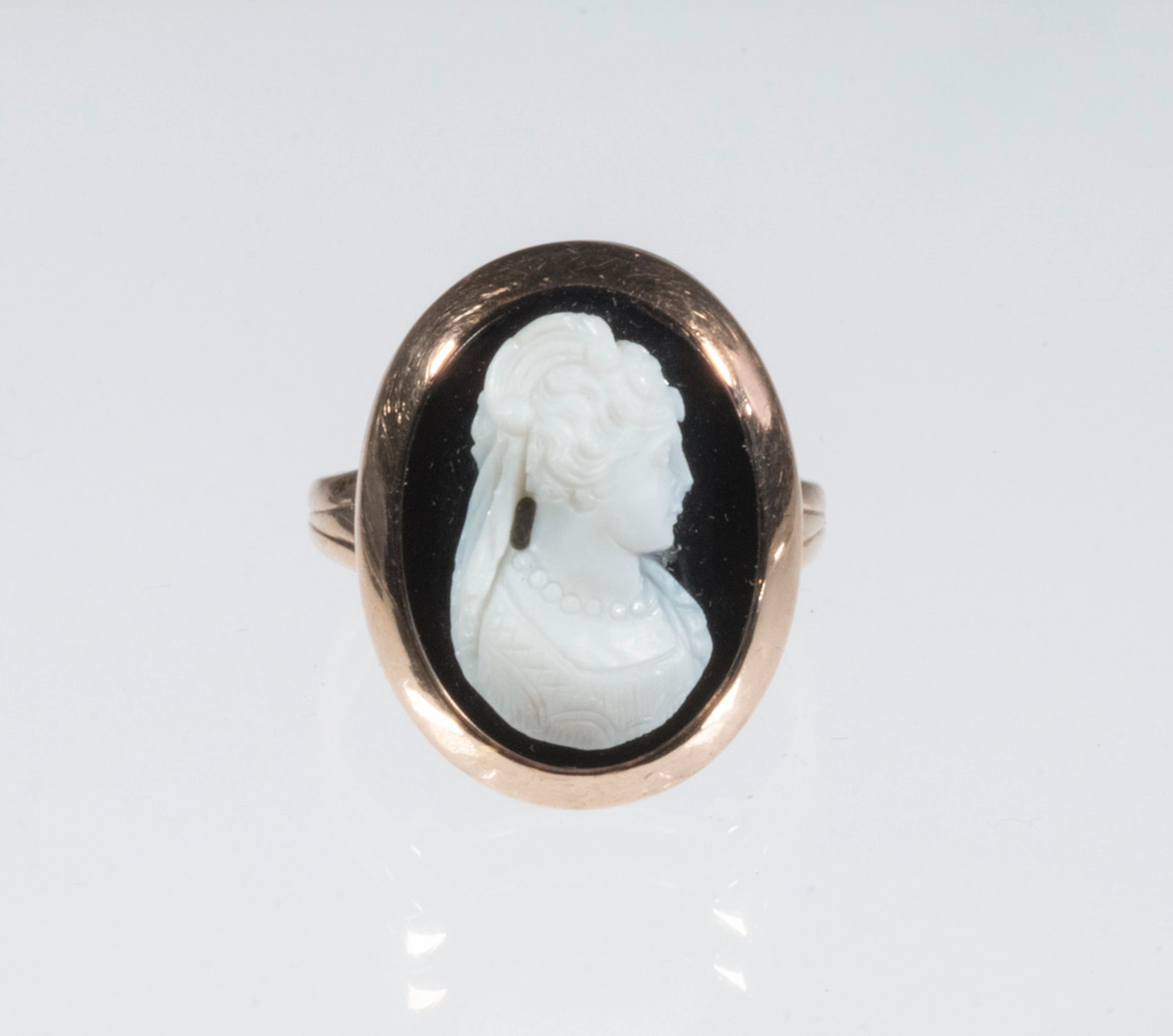 LADIES VICTORIAN CAMEO RING