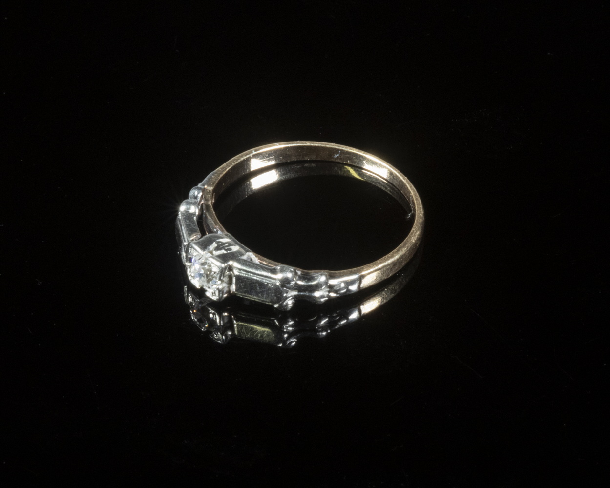 LADIES DIAMOND RING