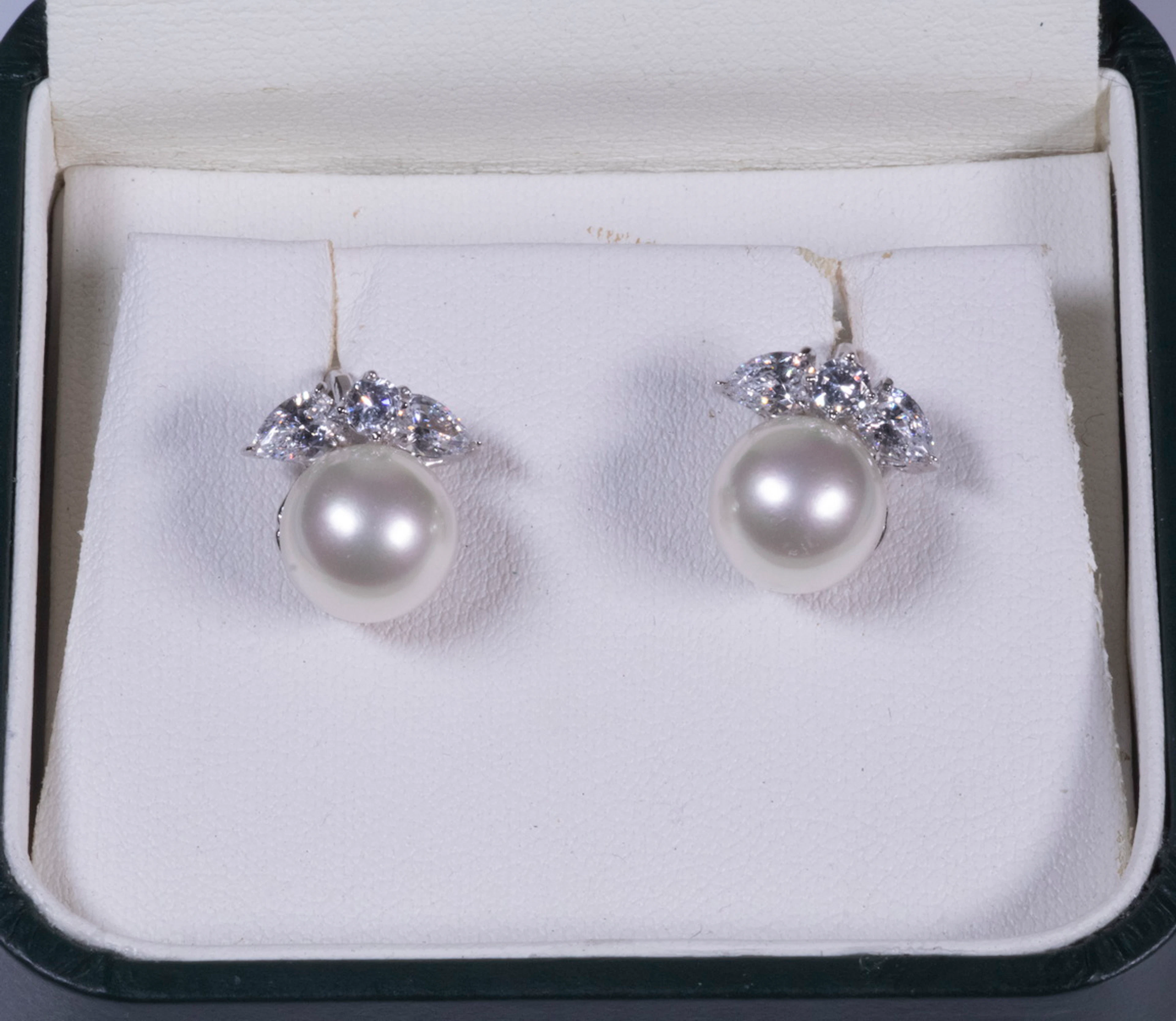 PR PEARL EARRINGS