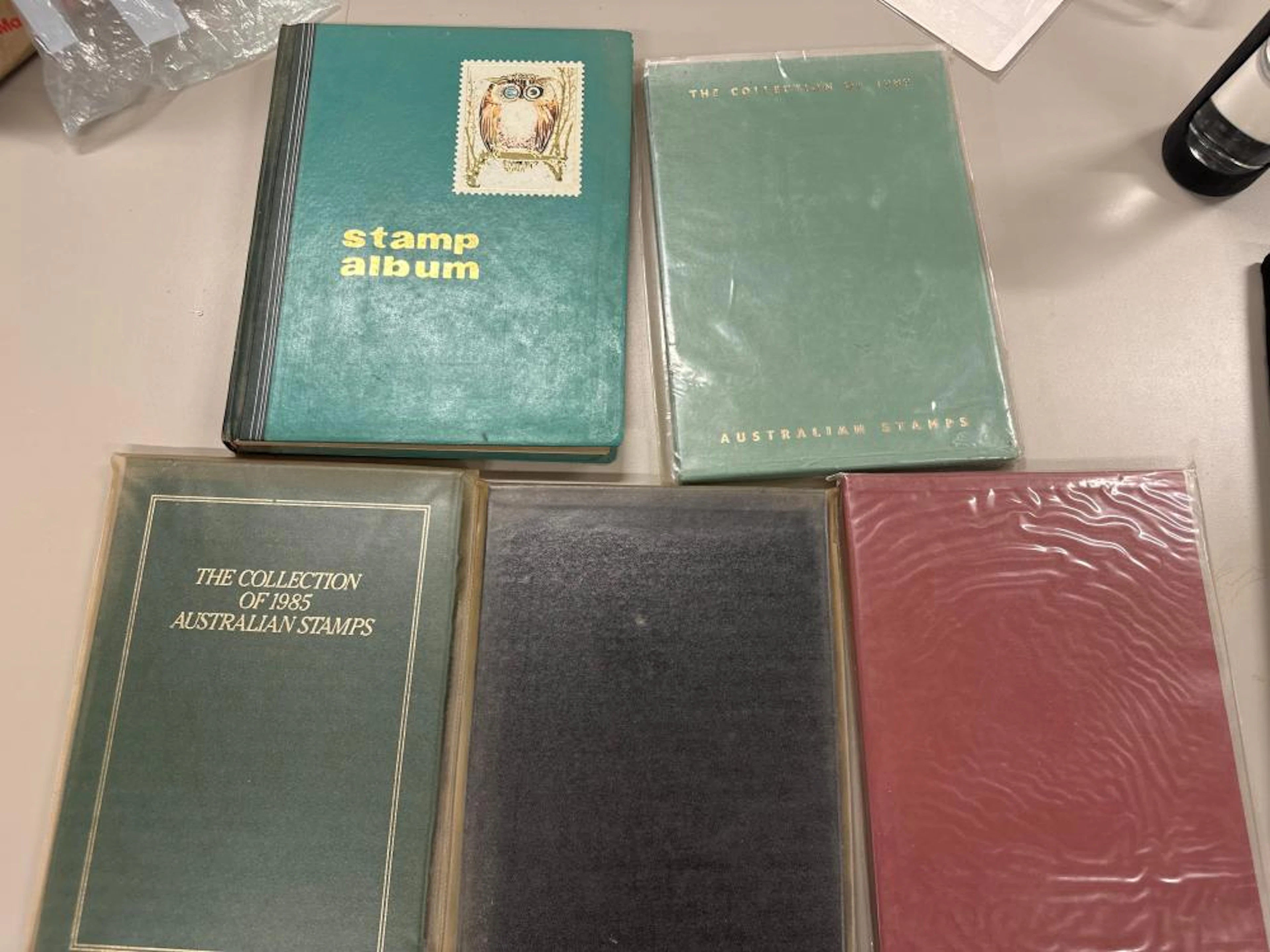 4 x Australian stamp albums