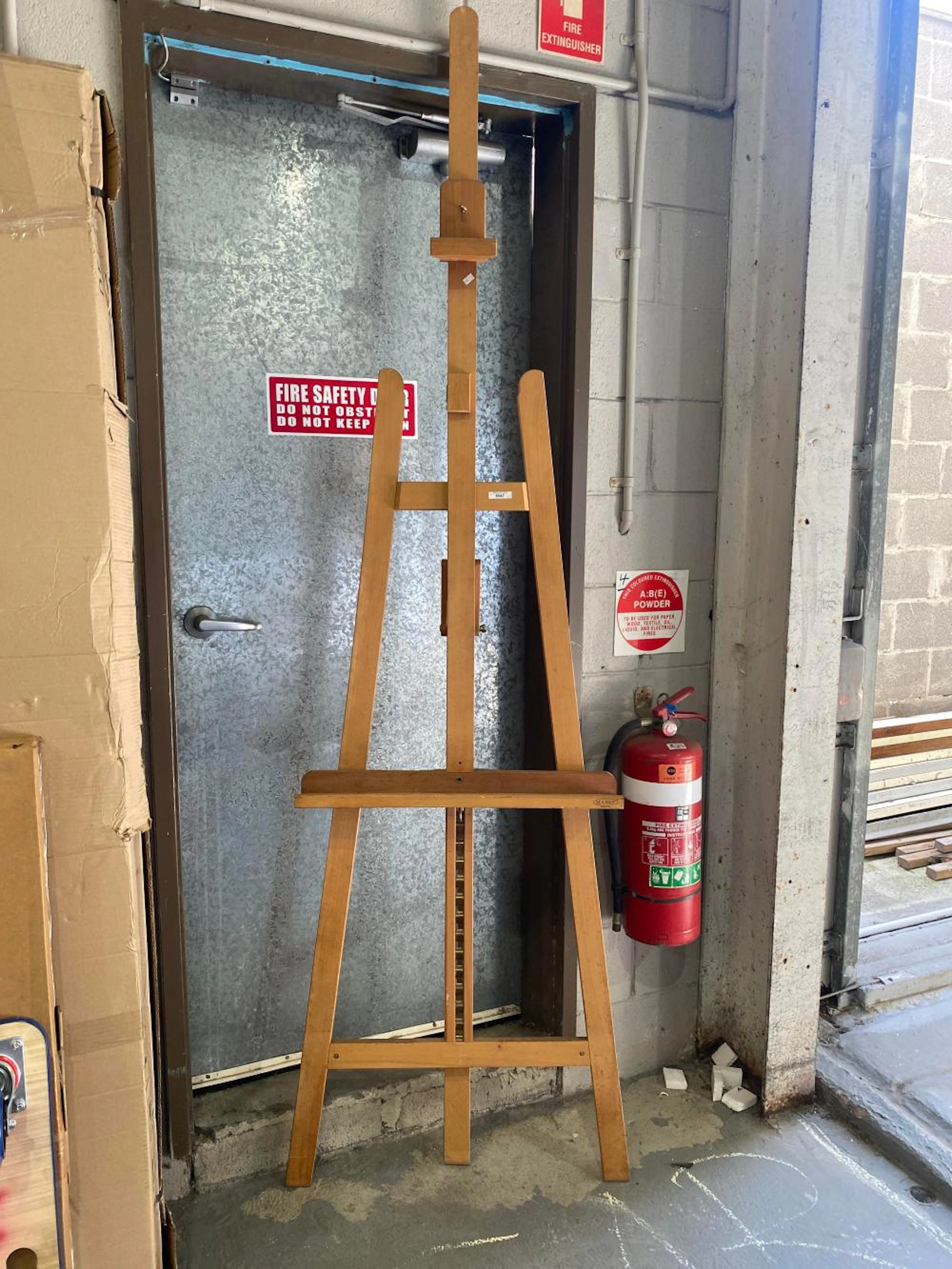 Large beech artists easel