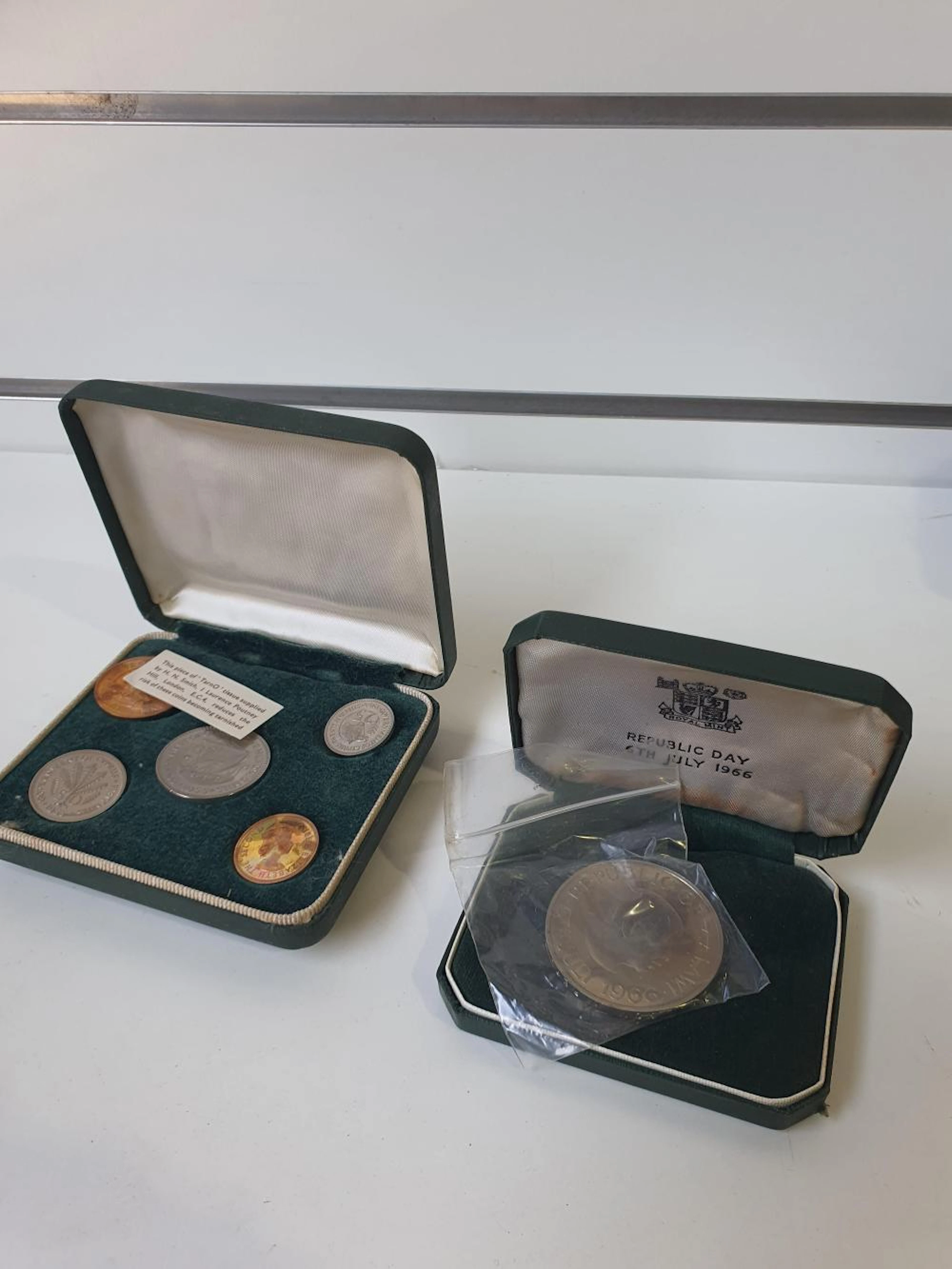 Assorted coins incl