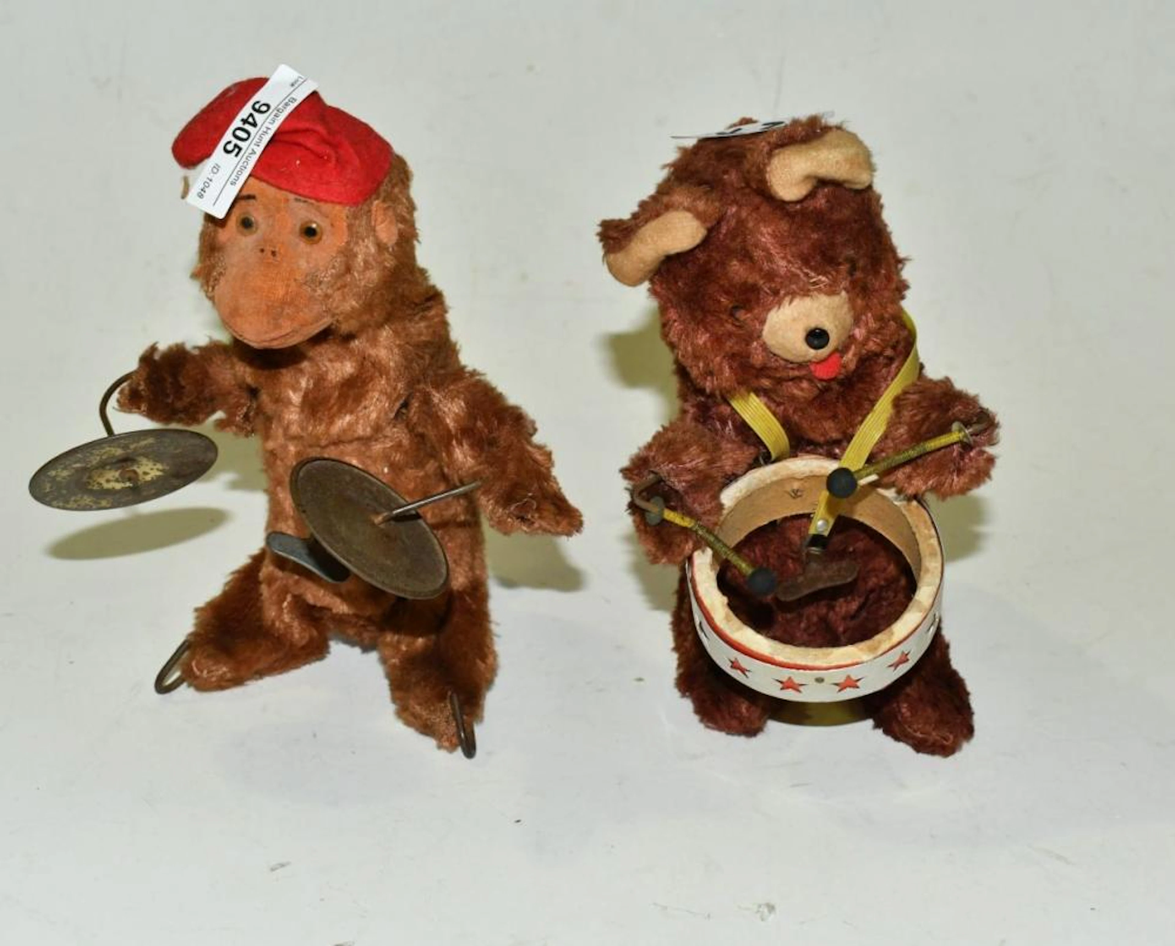 2 vintage wind up toys featuring Monkey playing cymbals...