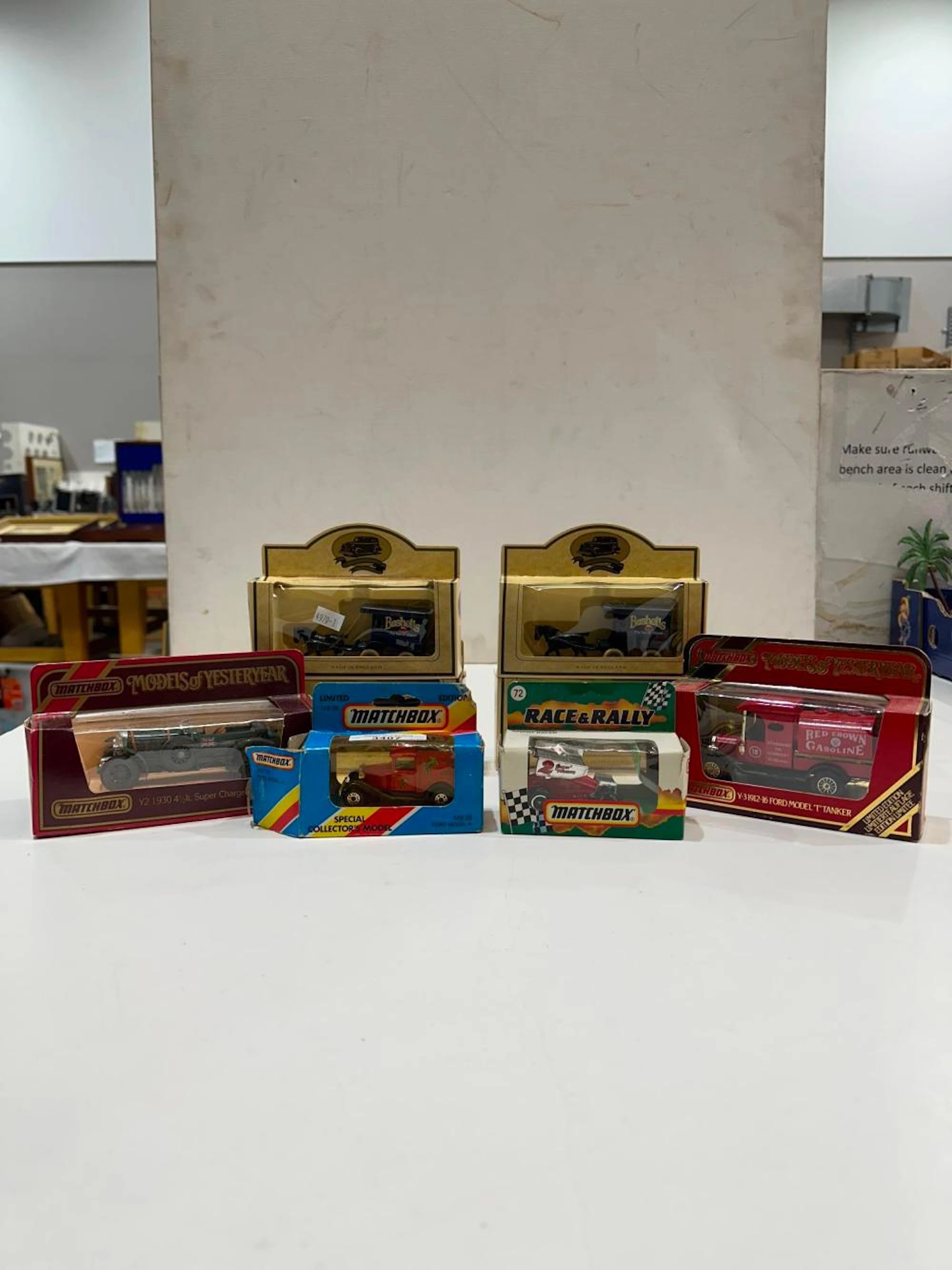 Assorted die cast metal cars inc Models of Yesteryear