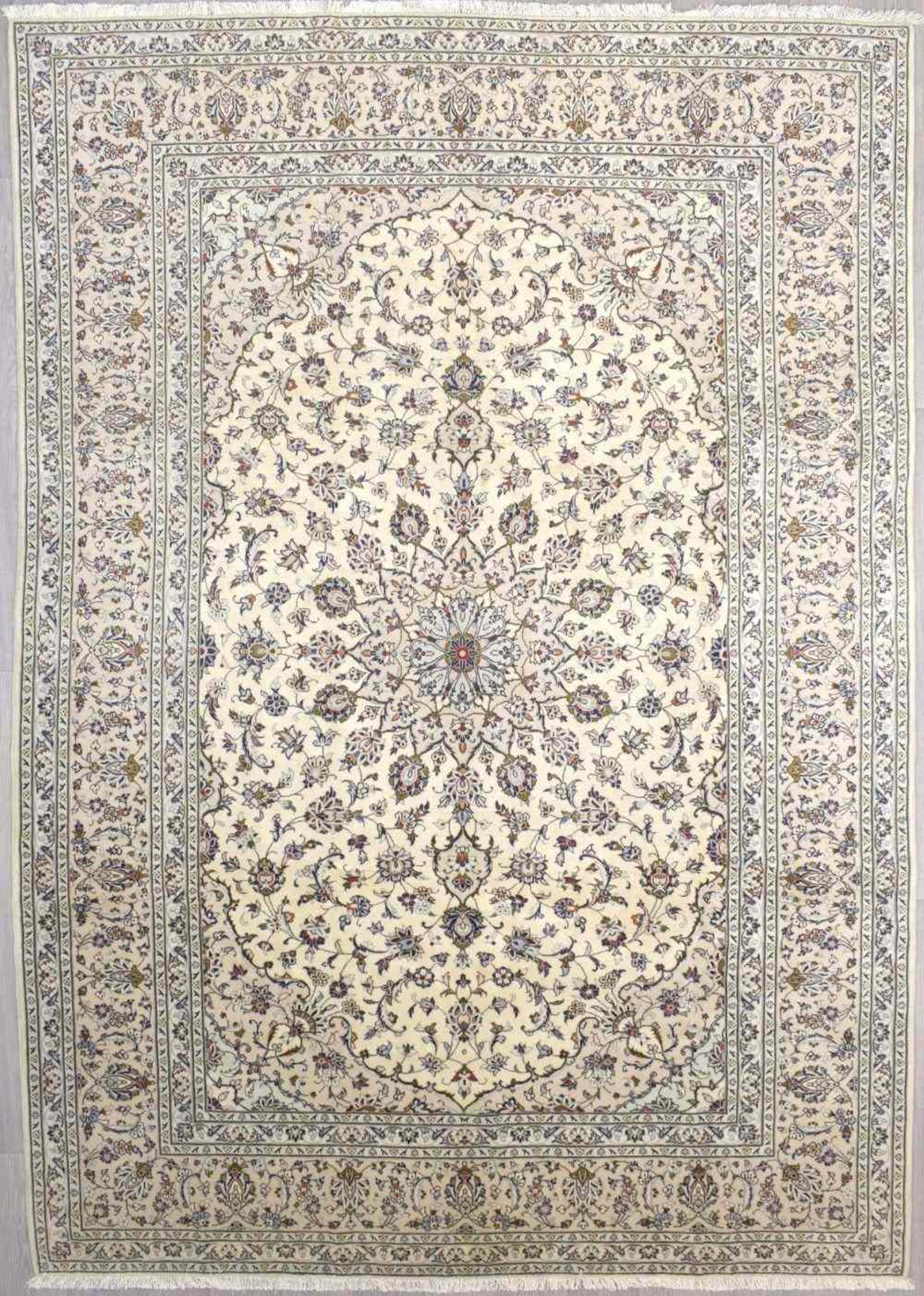Royal Beige Kashan Large
