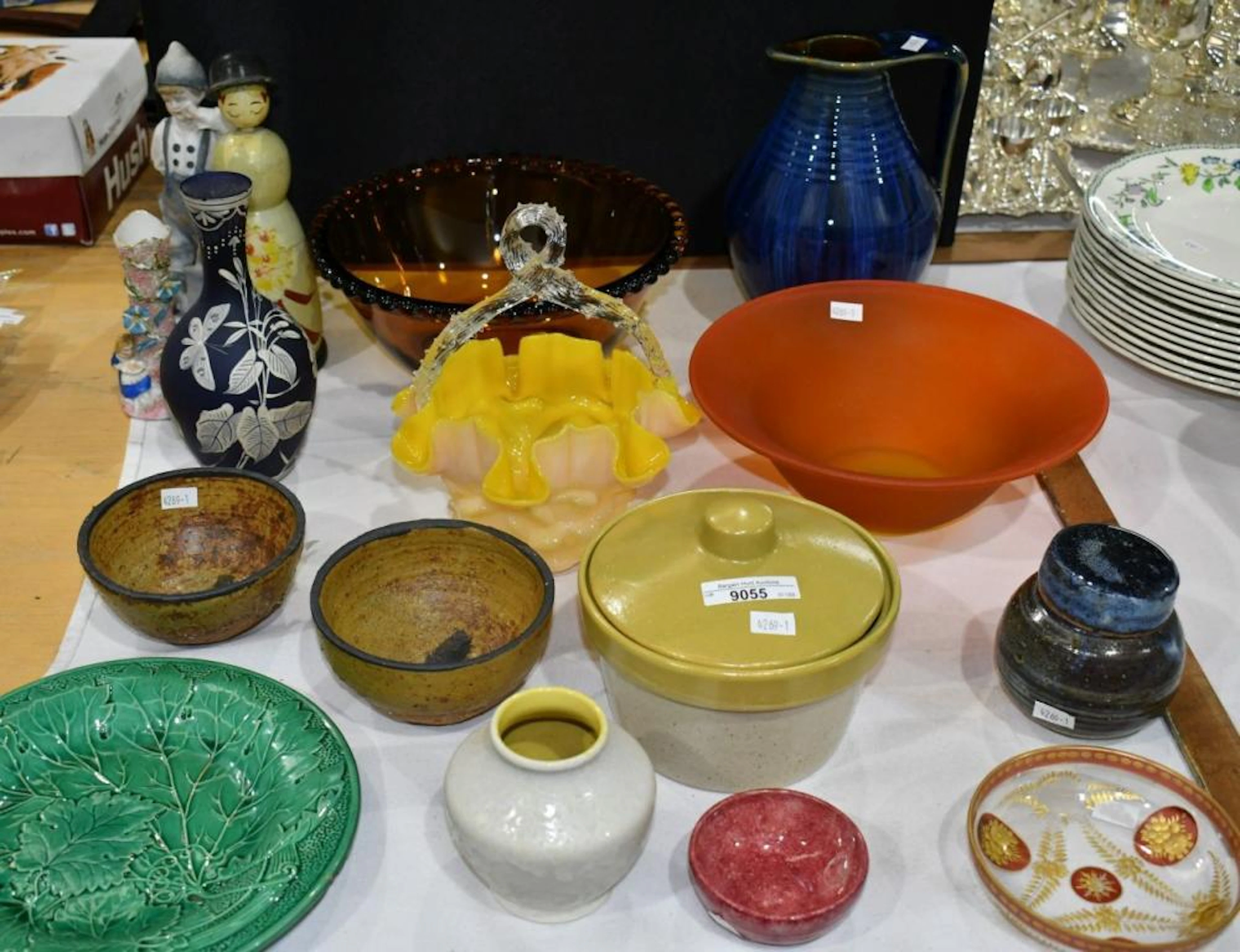 Assorted Vintage Wares - Majolica green glazed leaf plate (chips)