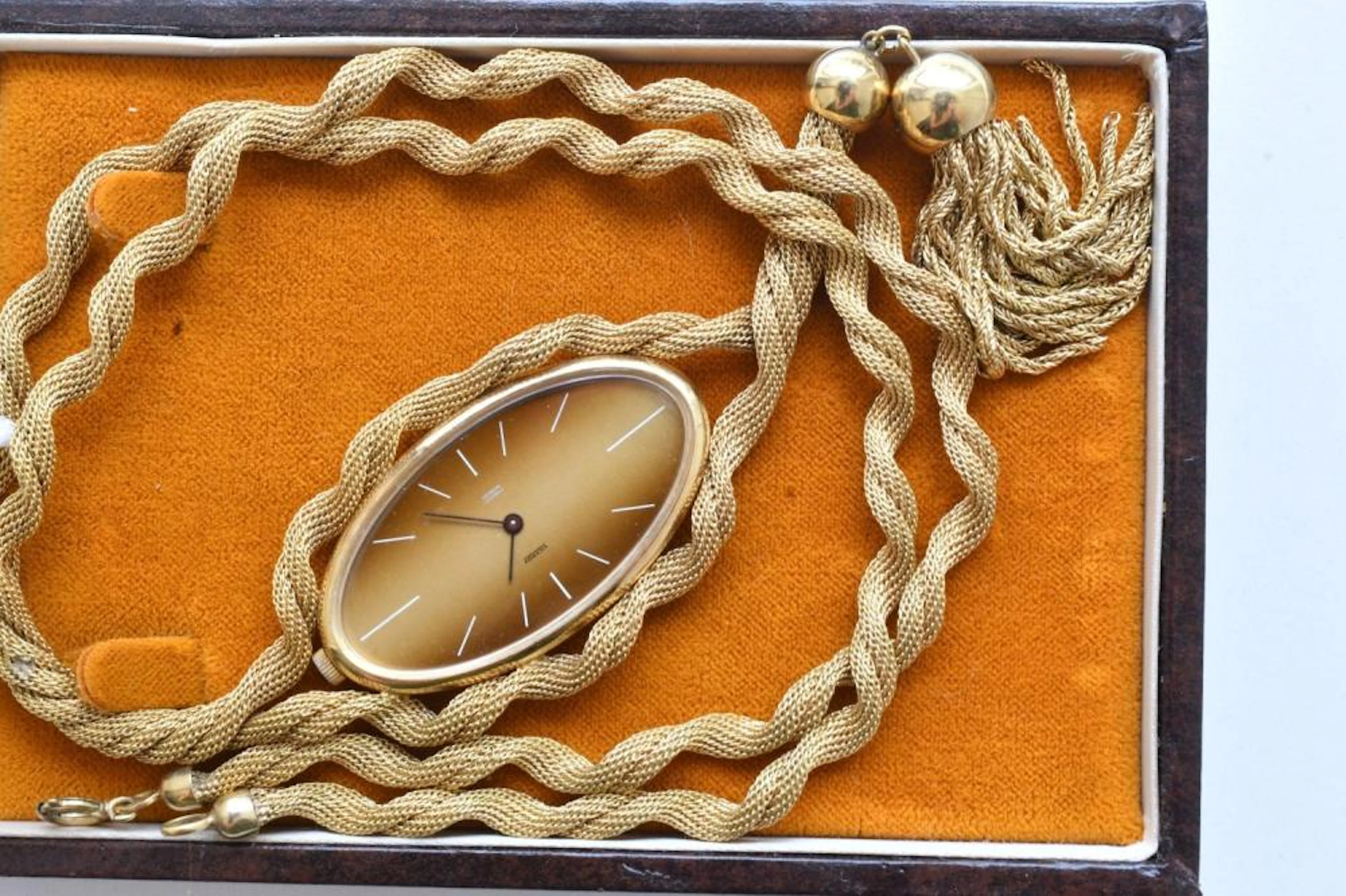 Vintage Viceroy pendant watch on neck chain