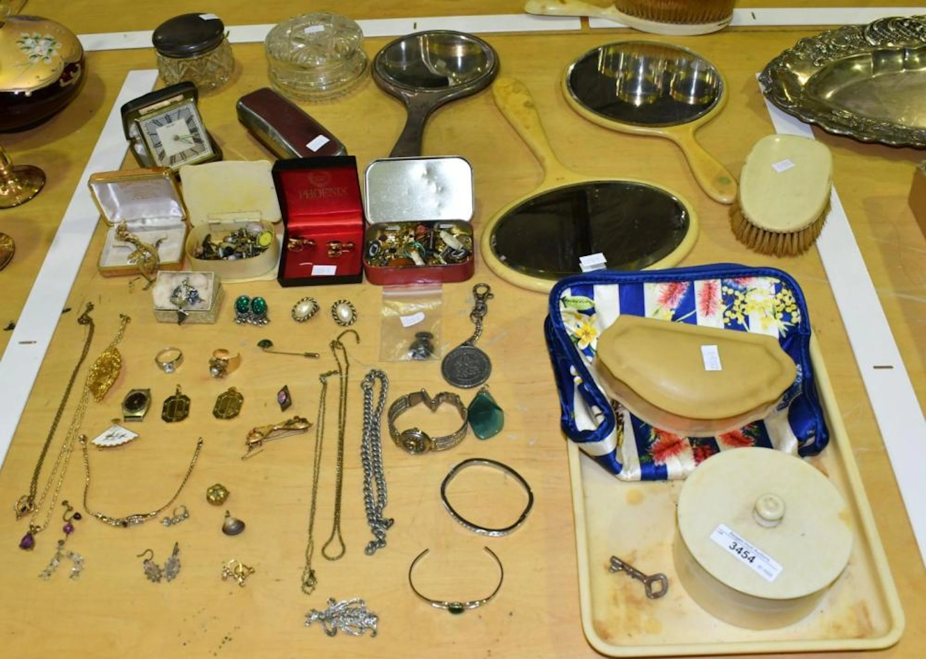 Large collection of assorted costume jewellery