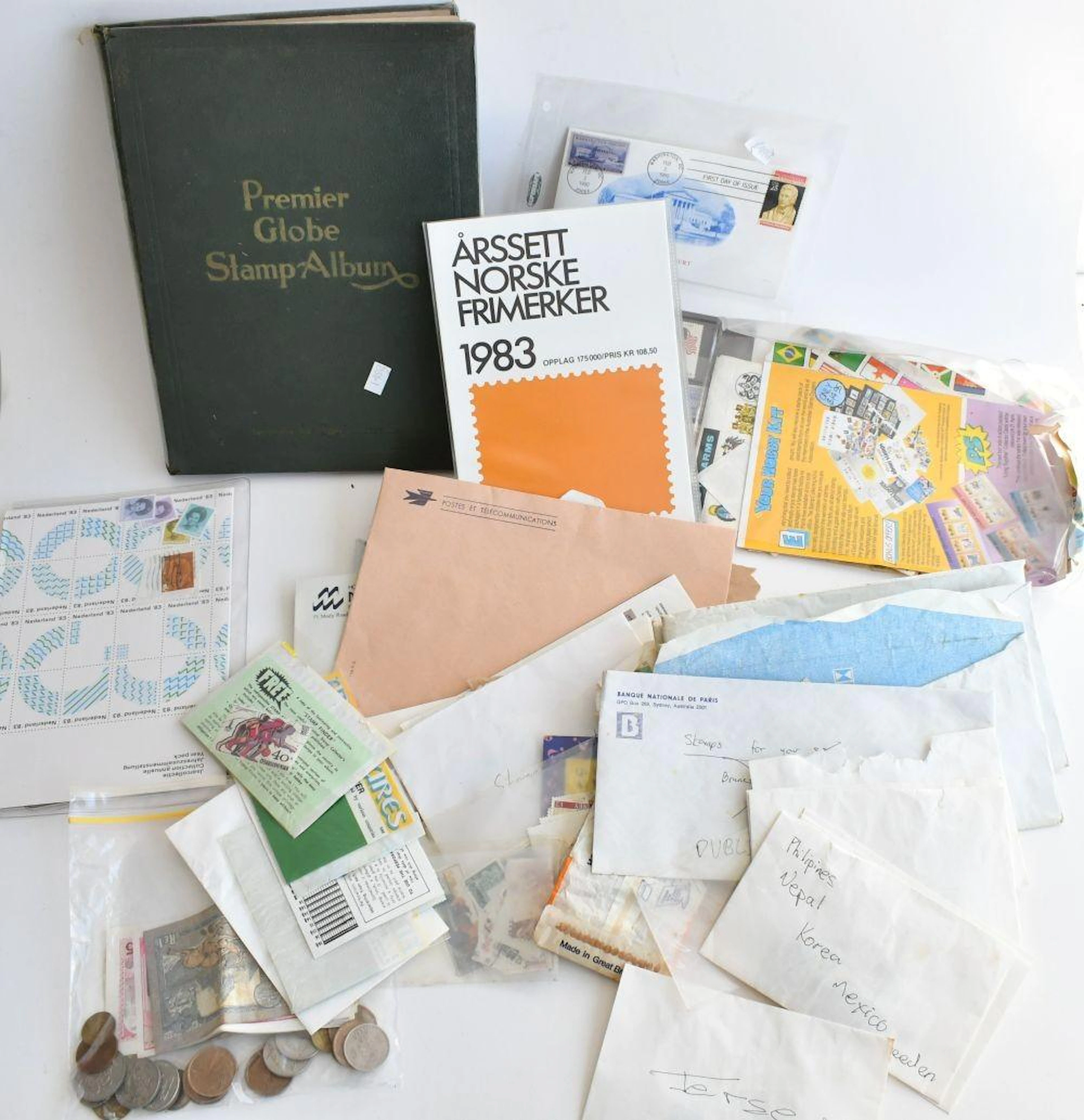 Large collection of assorted world stamps