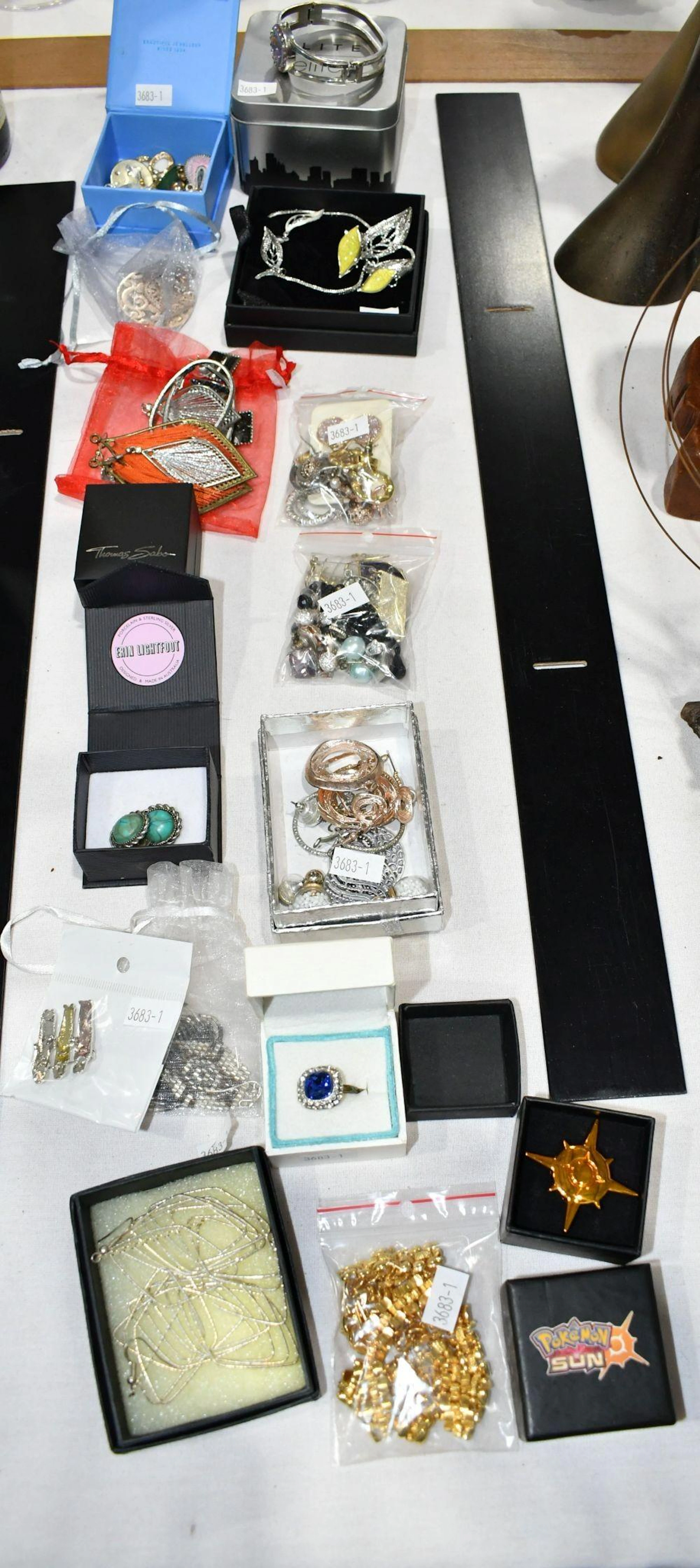 Quantity of Assorted Costume Jewellery - mainly earrings