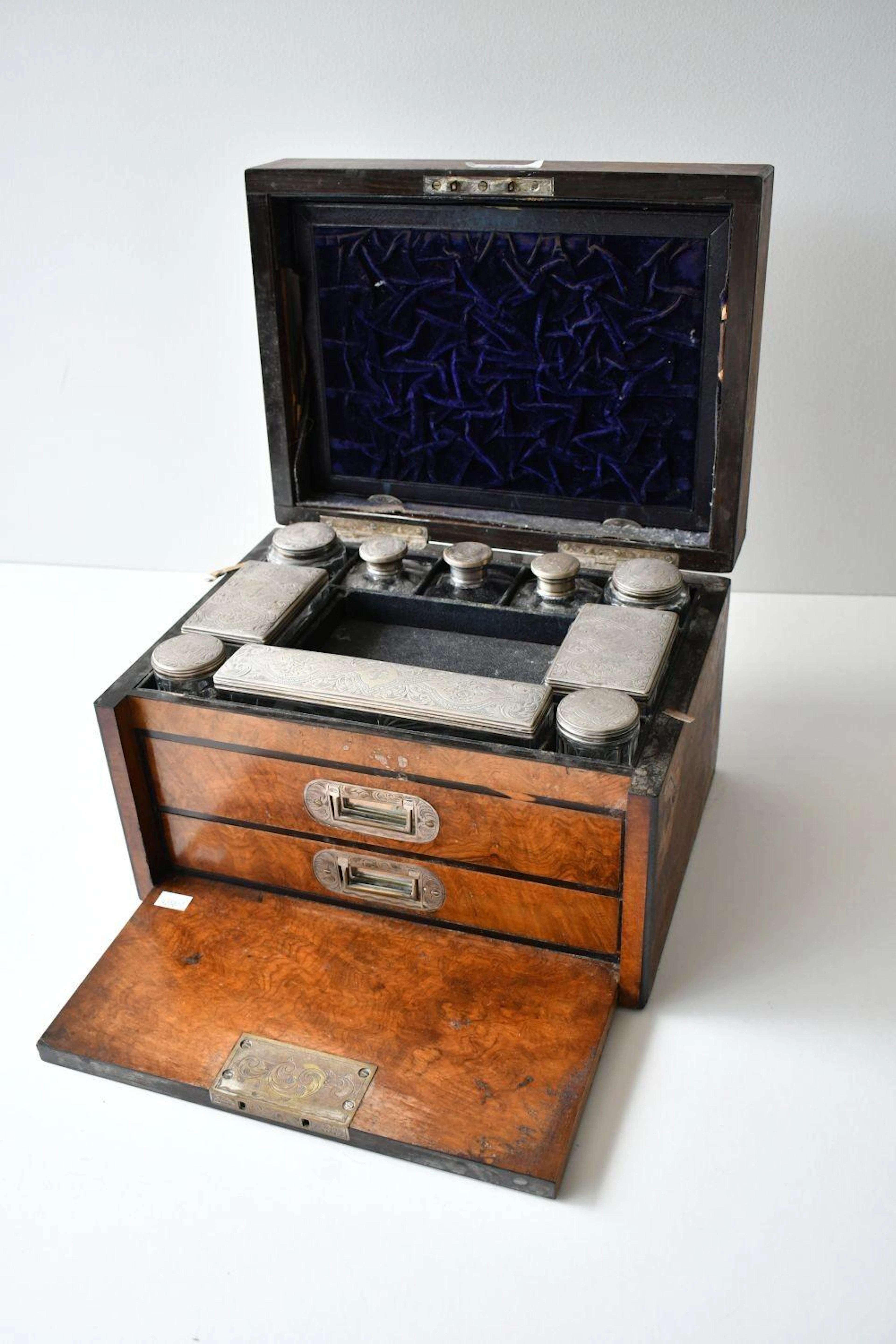 Victorian Burr Walnut Travelling Dressing Case - Silver...