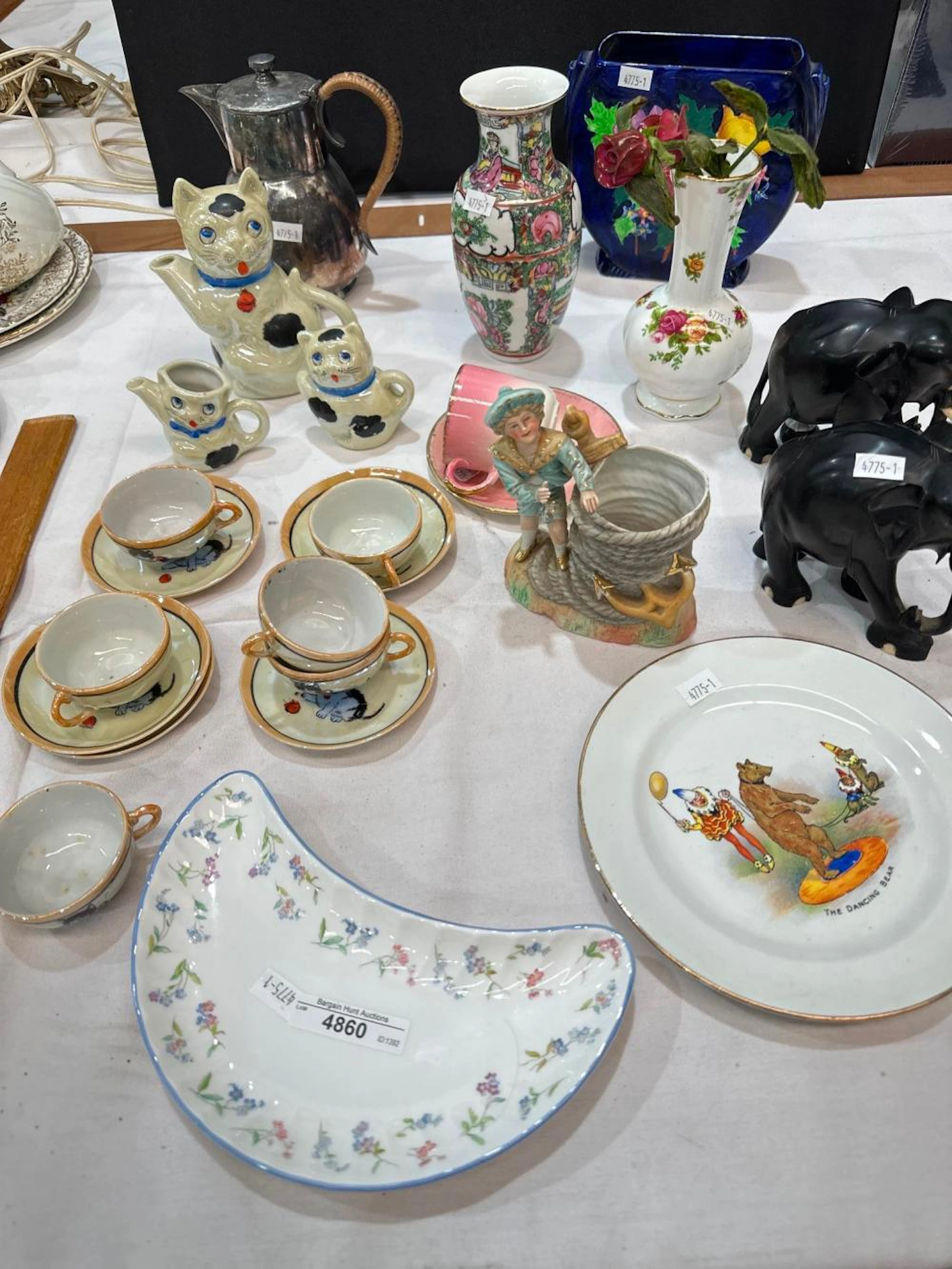 Vintage Mixed Lot - novelty Japanese cat design childs...