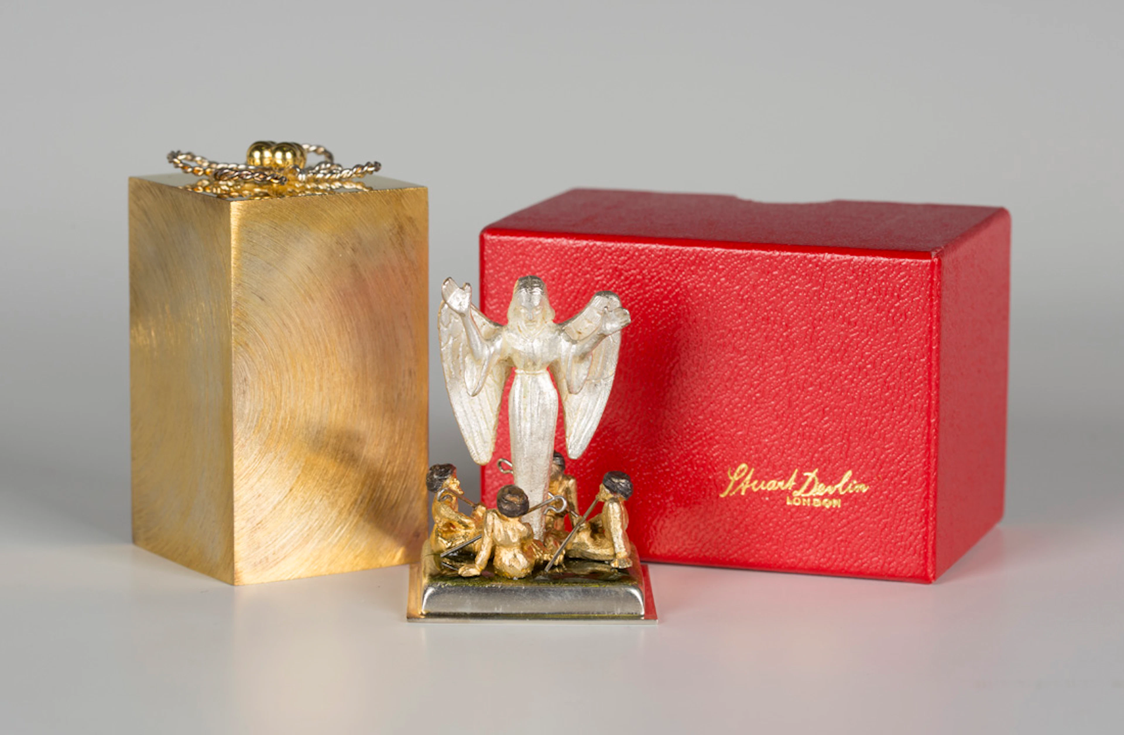 A STUART DEVLIN SILVER, PARCEL GILT AND ENAMEL CHRISTMAS CAROL BOX