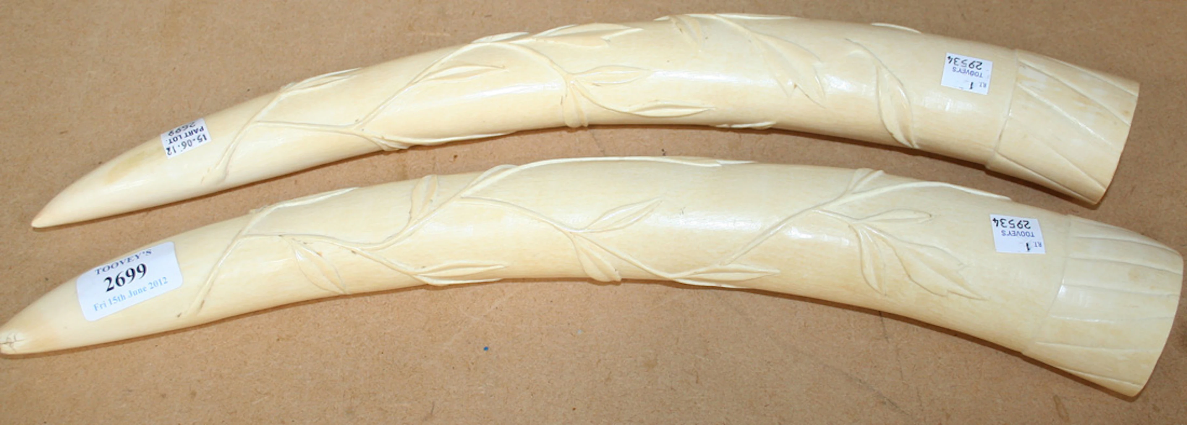 A PAIR OF EARLY/MID-20TH CENTURY IVORY TUSKS