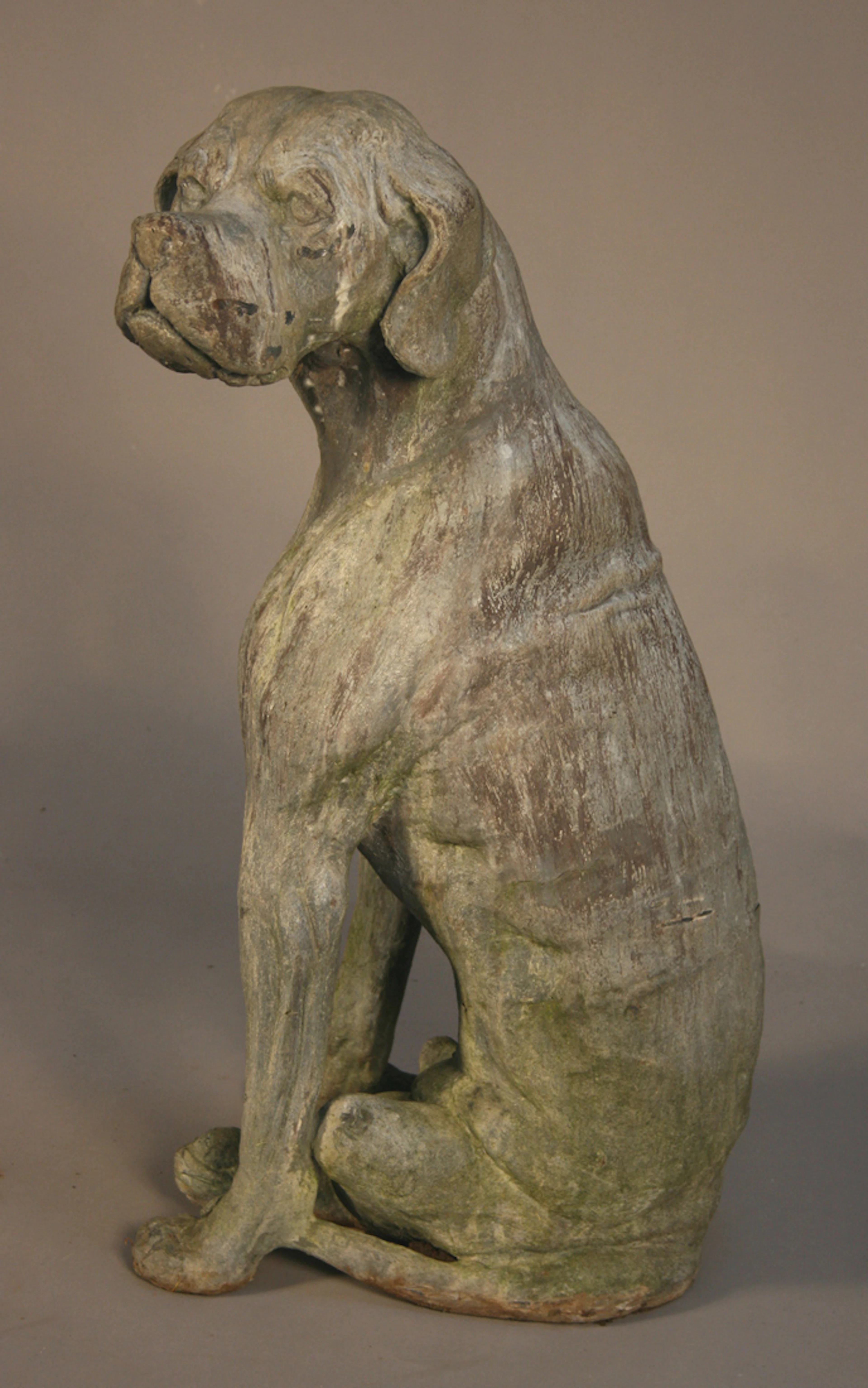 A 20TH CENTURY CAST LEAD GARDEN FIGURE OF A SEATED DOG