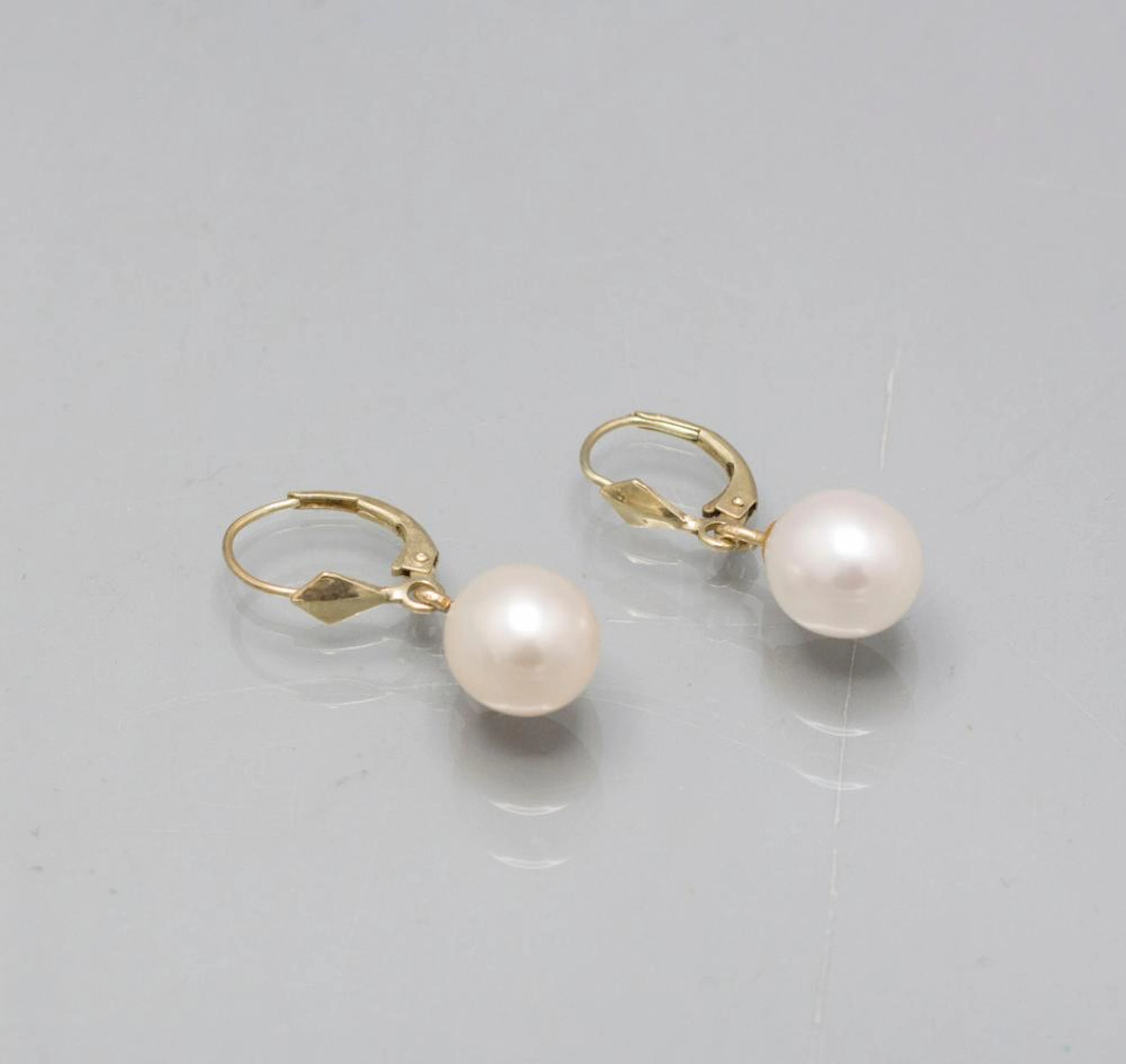 Paar Perlenohrringe / A pair of 14 ct gold earrings with pearls