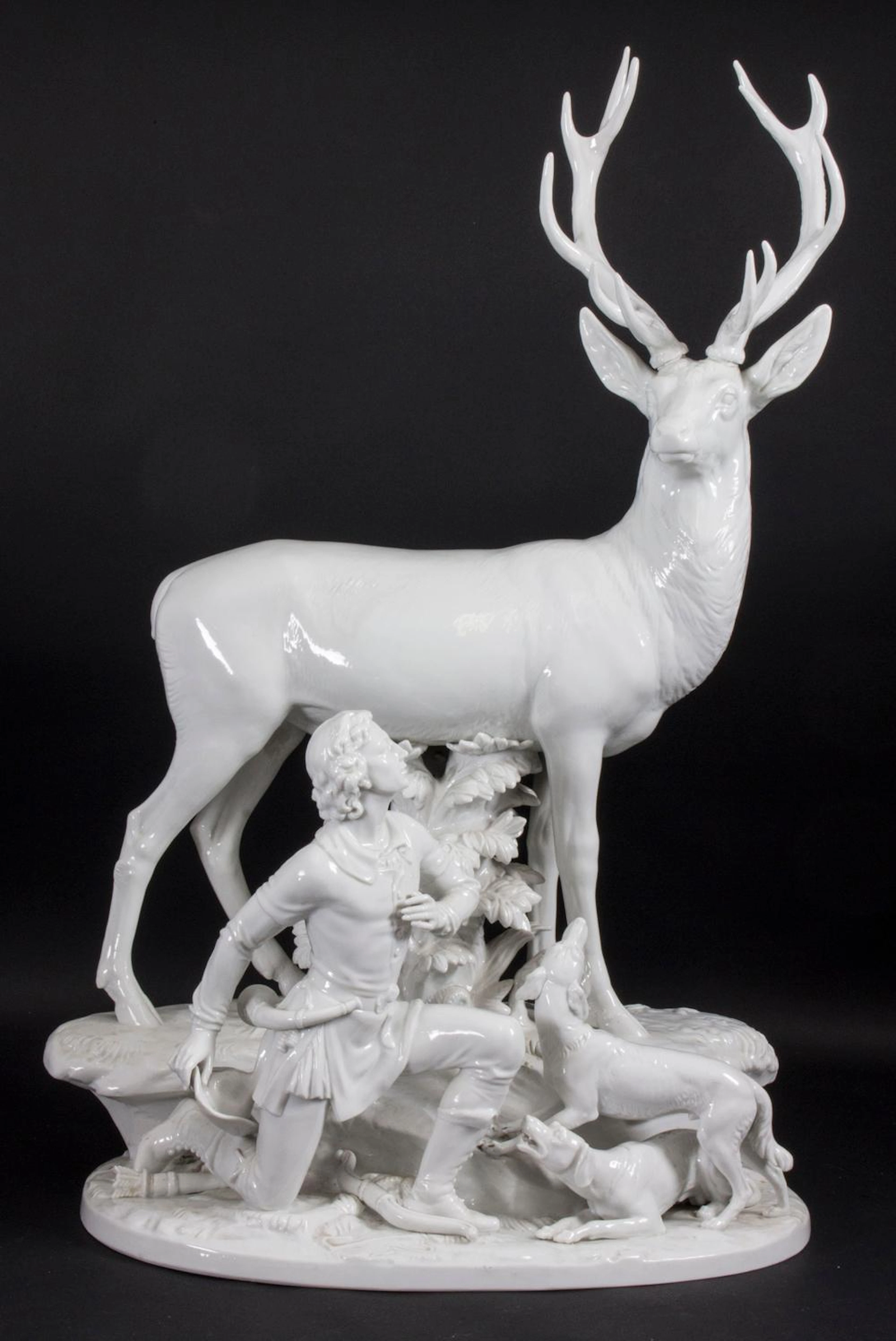Sehr große Figurengruppe 'Hubertushirsch' / A very large group with a deer