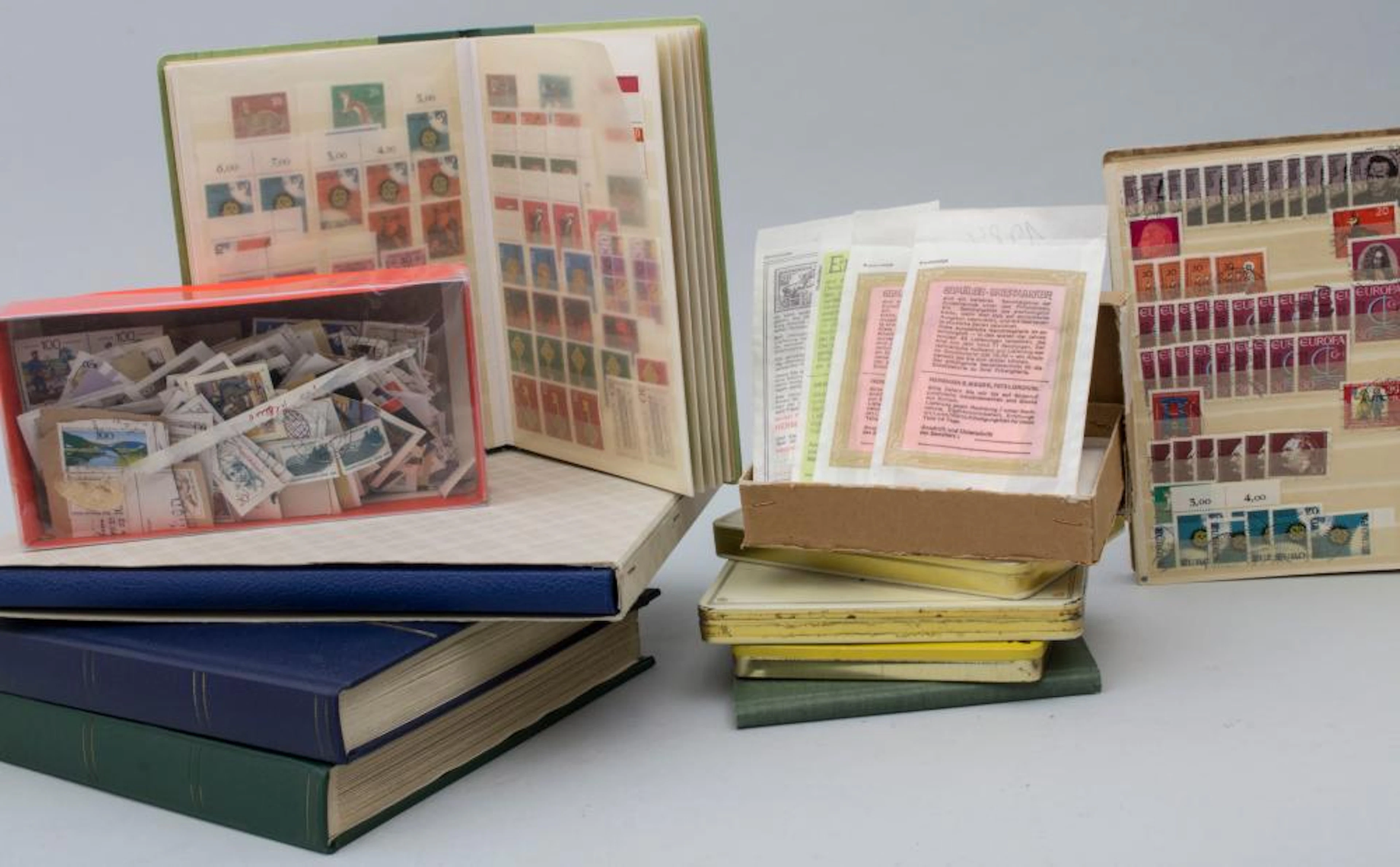 Sammlung Briefmarken / A stamp collection