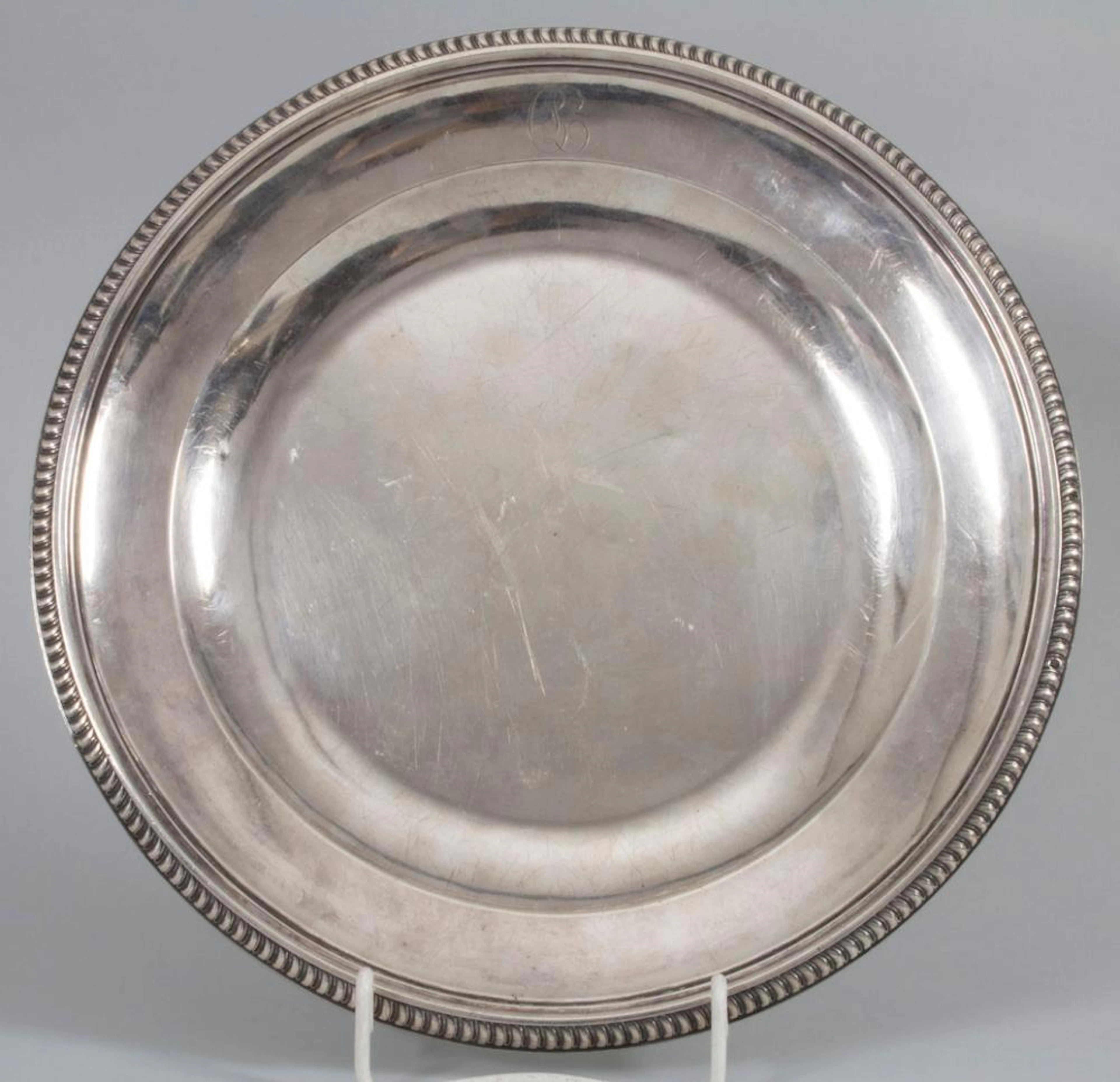 Silbertablett / A silver tray, Ernest Cardeilhac, Paris, um 1850