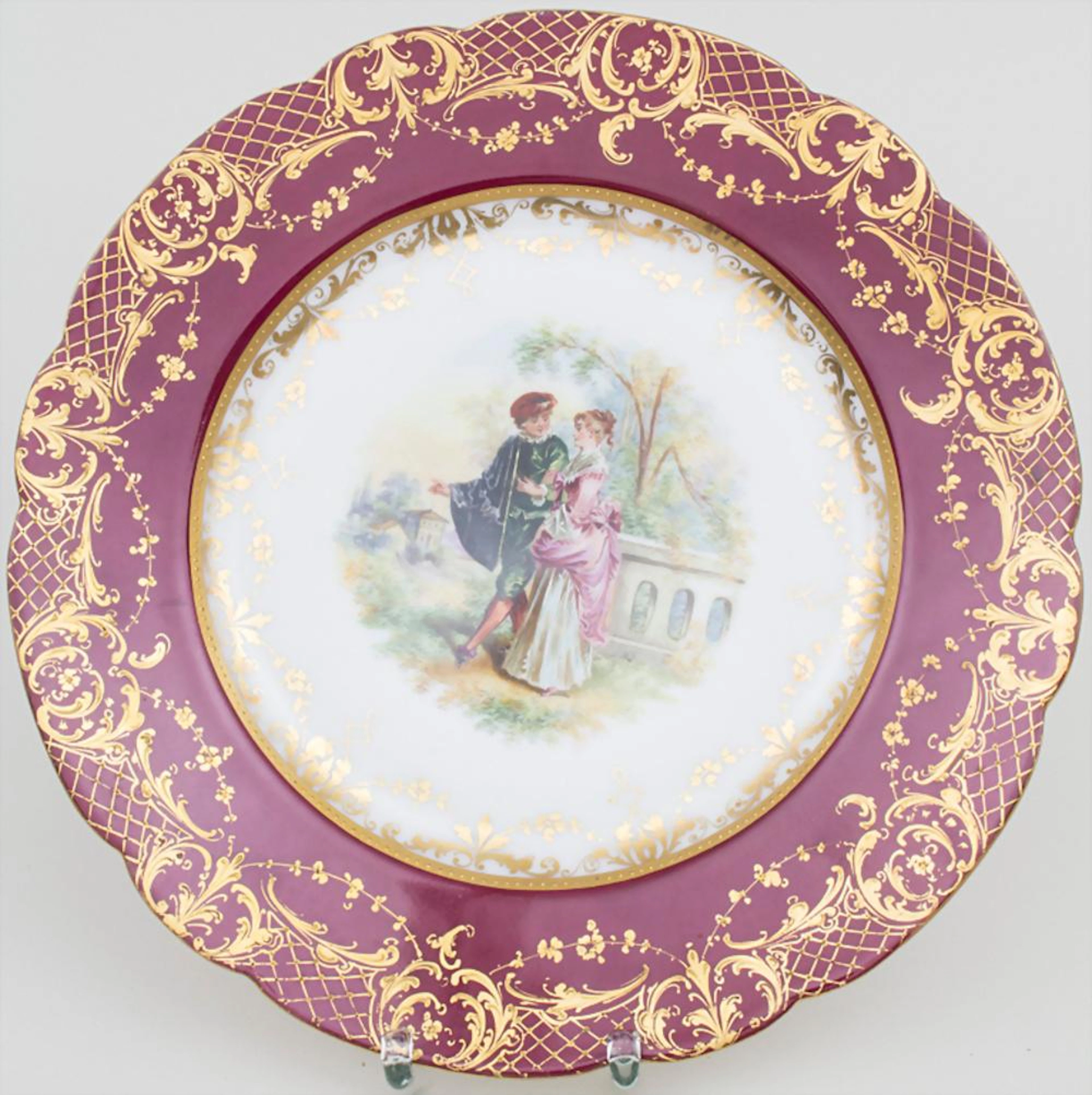 Zierteller mit Galanterie 'Rokoko-Paar' / A plate with a Rococo couple